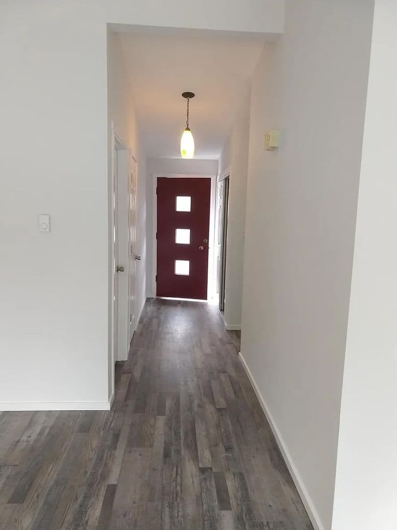 Issaquah Apartment: 105 NW Dogwood St