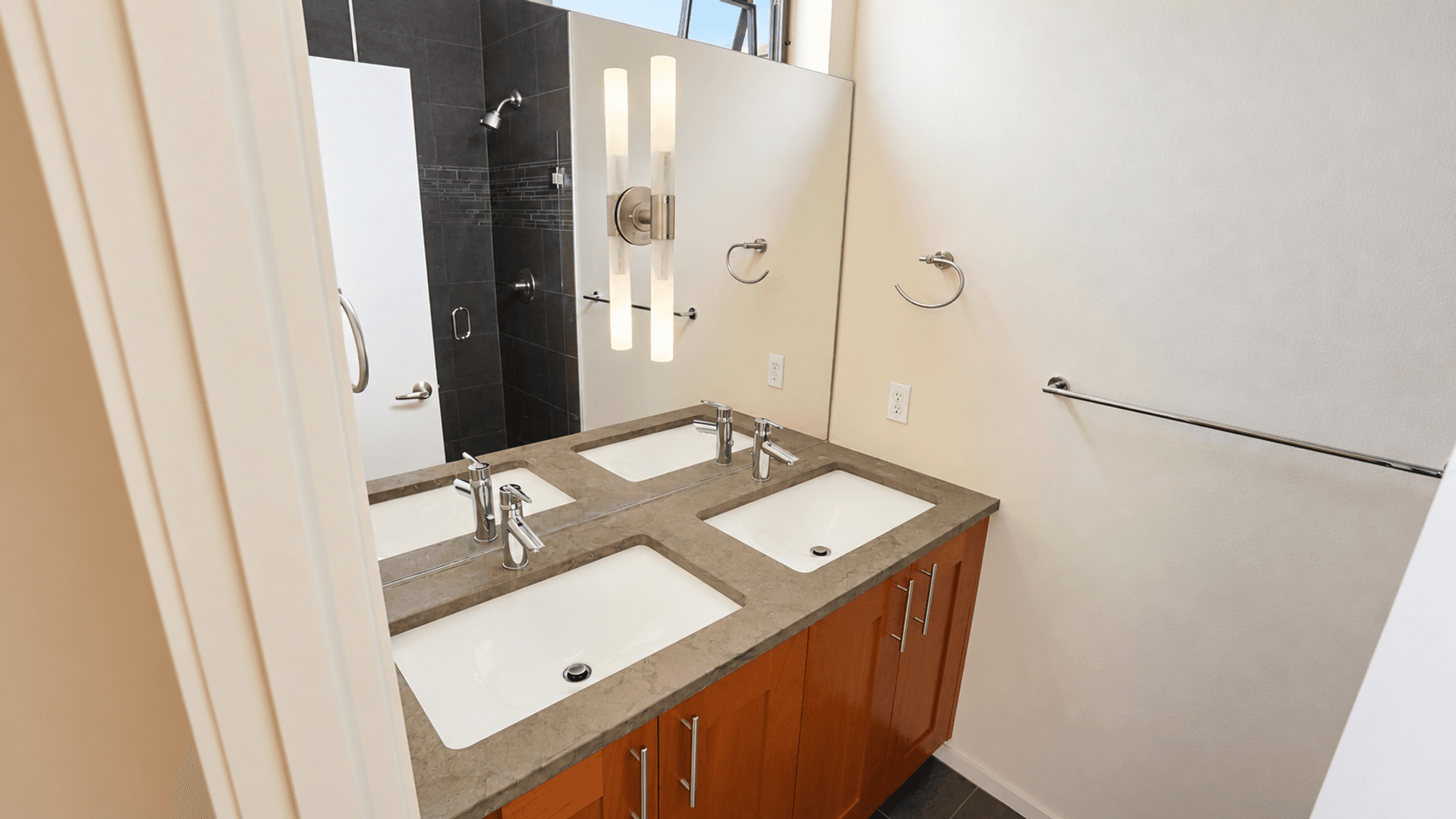 Seattle Apartment: 1808- 1814 11th Ave.