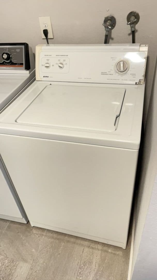 Seattle Apartment: 107 N 90th St