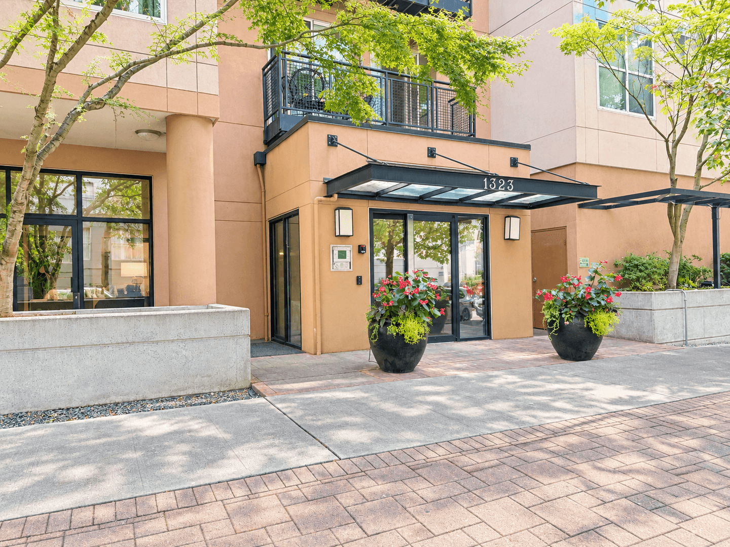 Seattle Condo: 1323 Boren #606
