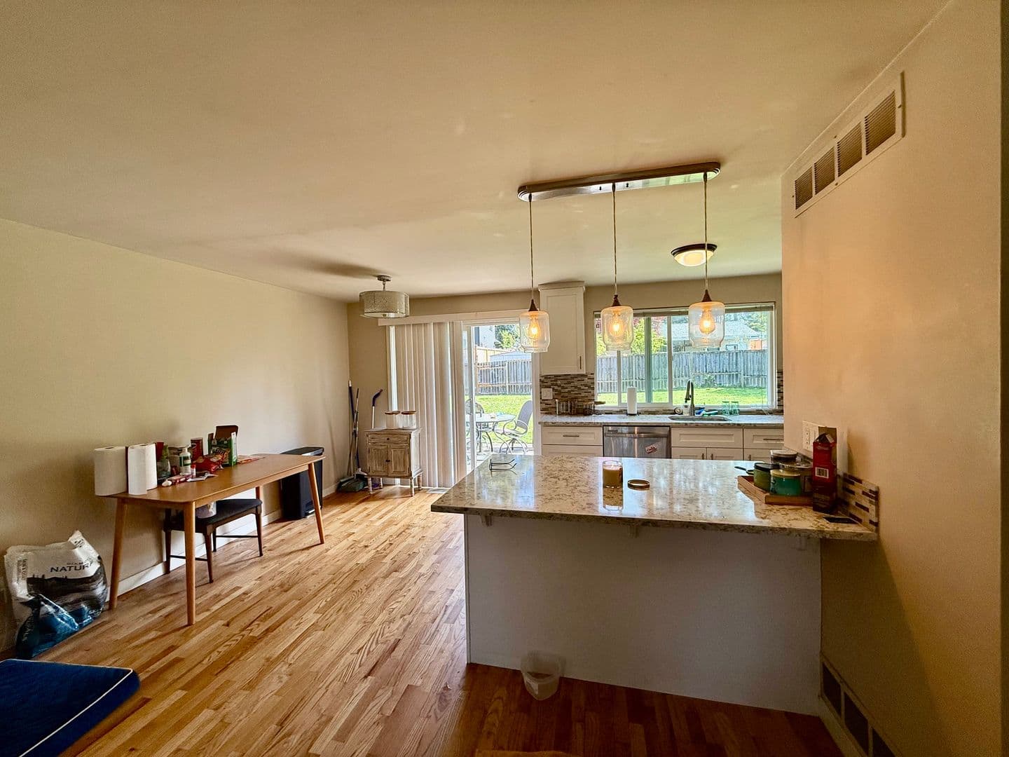 Bellevue House: 1004 165th Pl NE