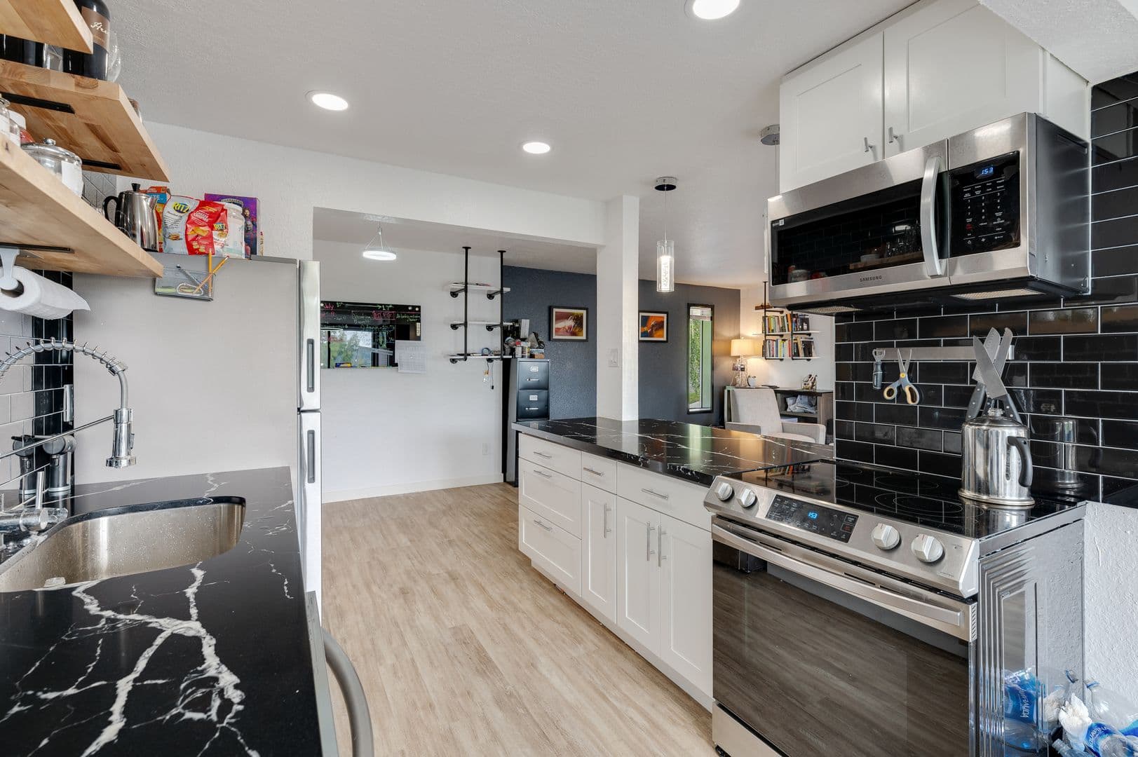 Seattle Apartment: 283-287 NW Market St