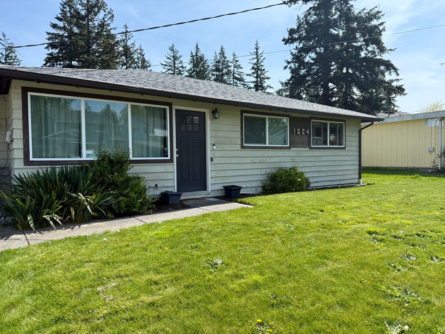 Bellevue House: 1004 165th Pl NE