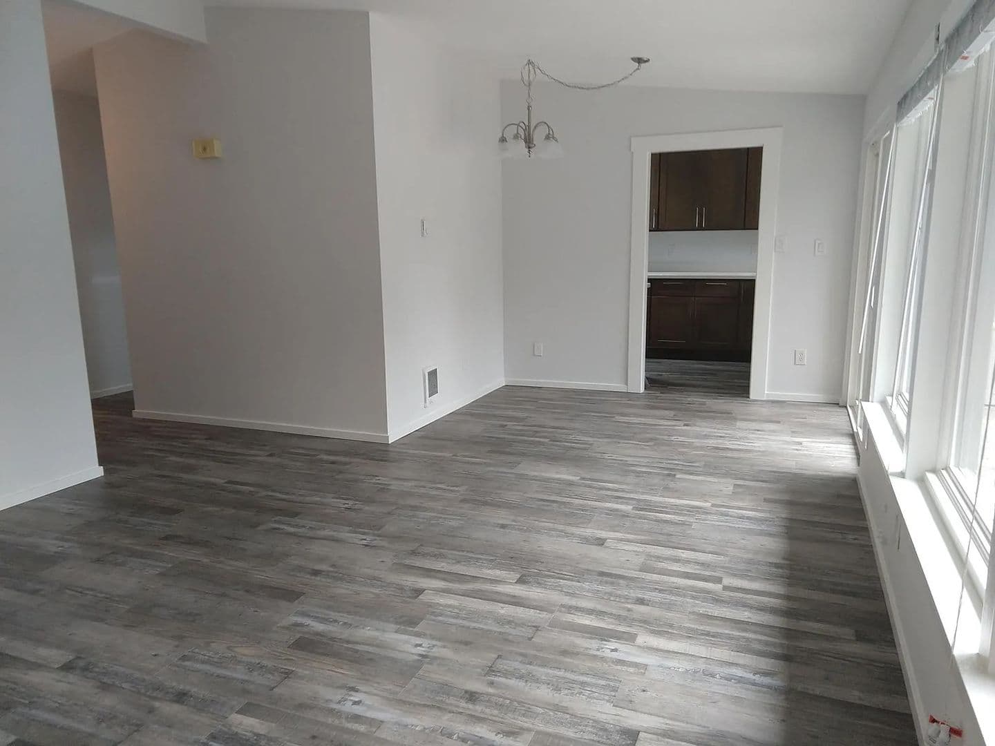 Issaquah Apartment: 105 NW Dogwood St