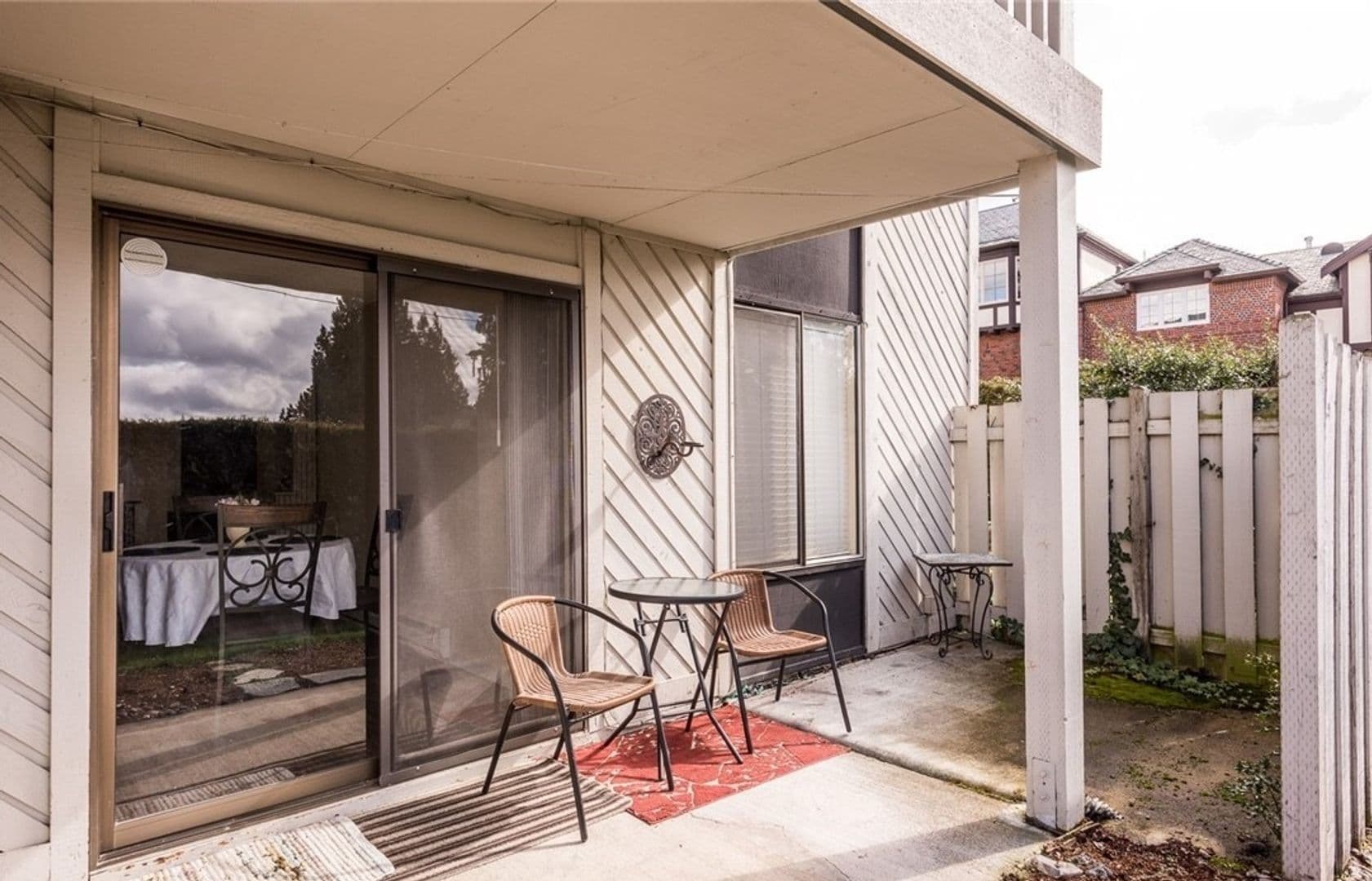 Kirkland Condo: 6627 Lakeview Dr #A102
