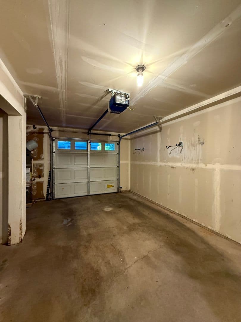 Seattle Townhome: 433 Federal Ave E