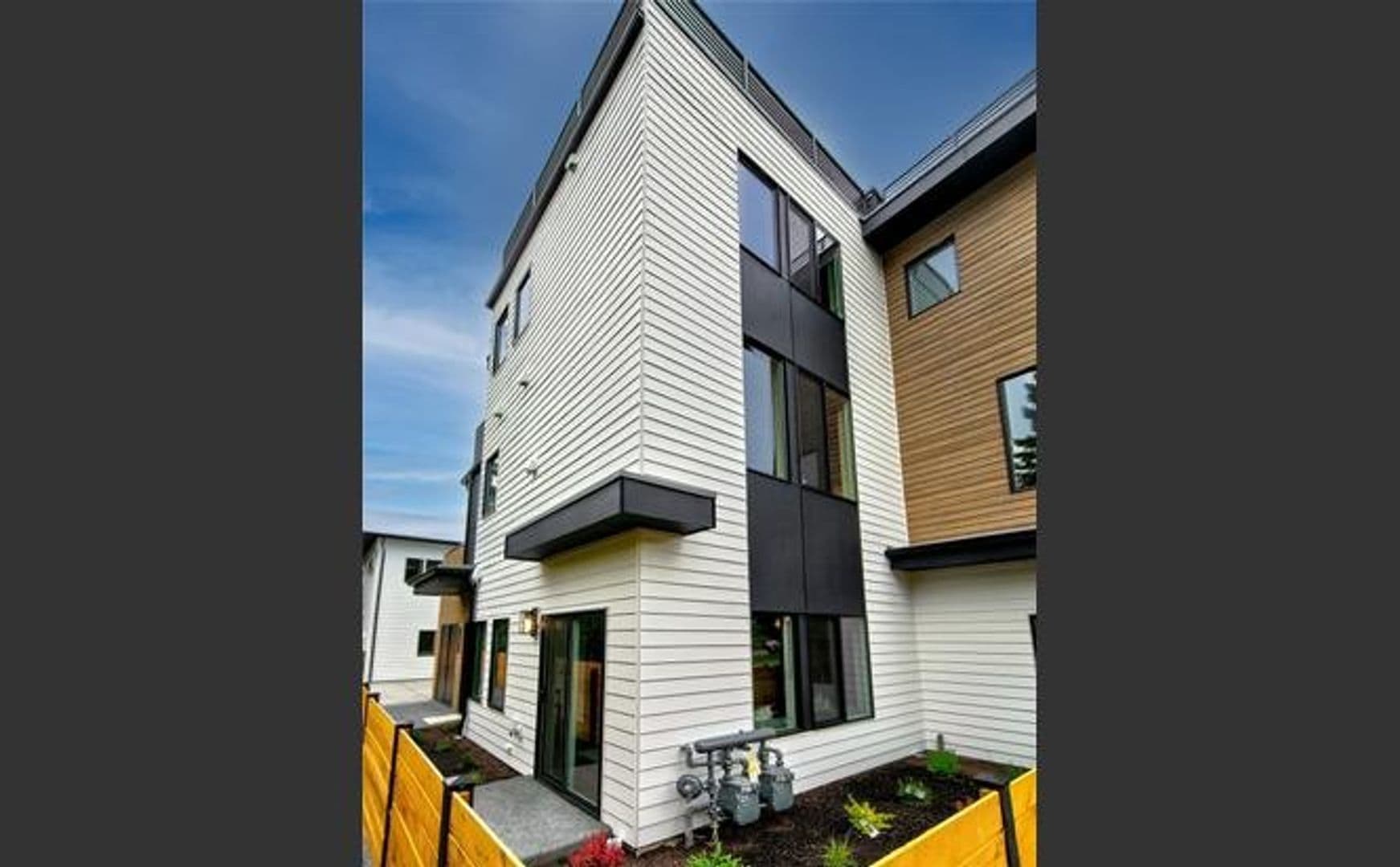Seattle Townhome: 3828 35th Ave W Unit B