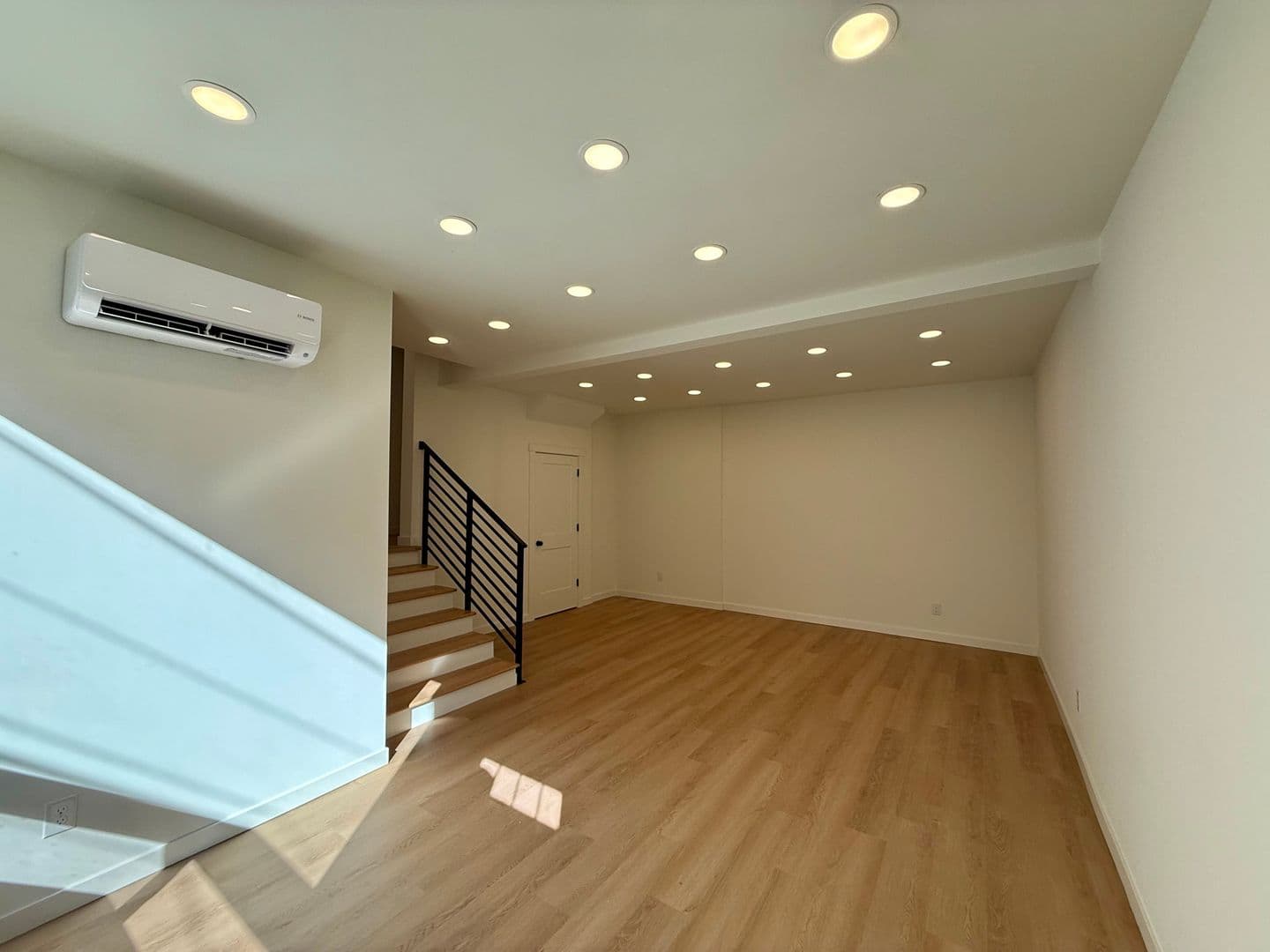 Seattle Apartment: 1714 E Columbia St