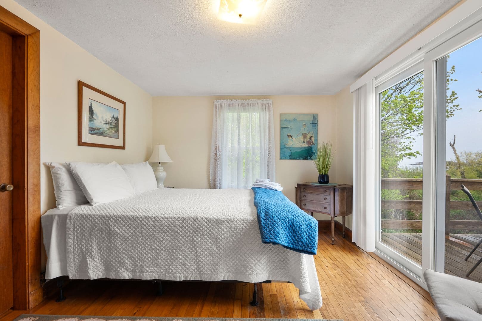 Gloucester Apartment: 24 Atlantic Road