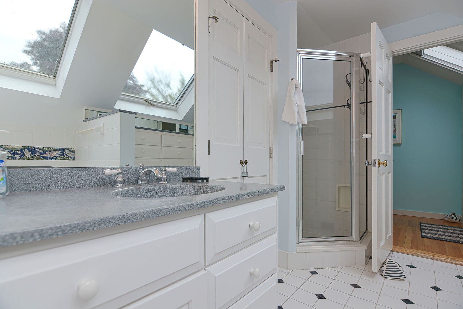 Rockport Apartment: 93 Granite St