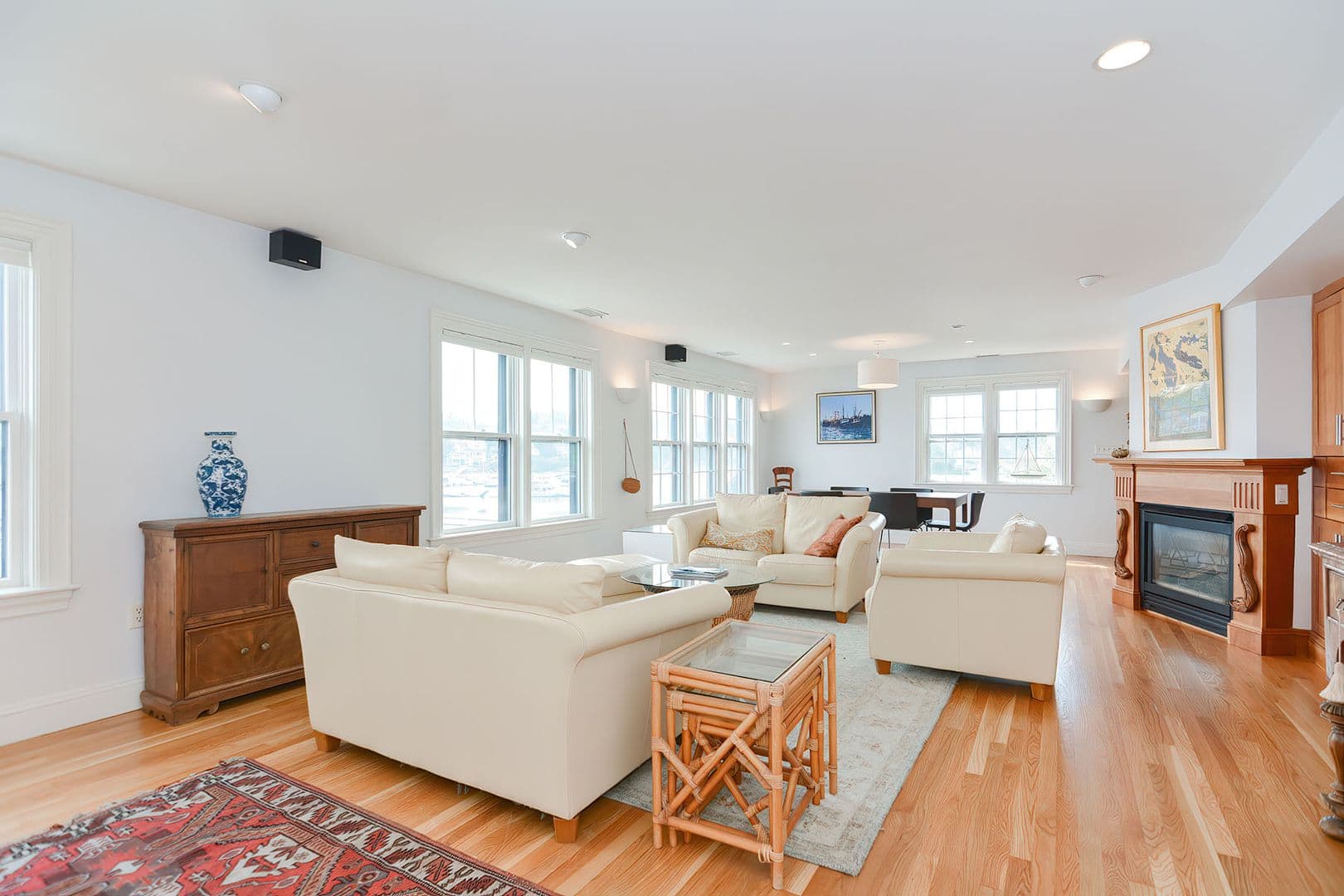 Gloucester Apartment: 37 Rocky Neck Avenue, Unit A