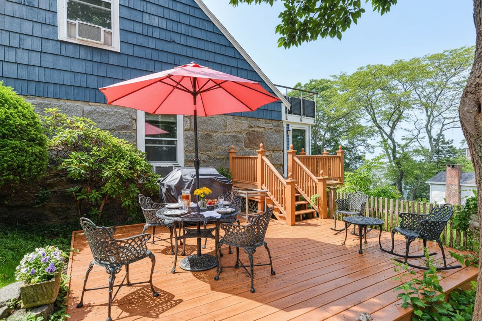 Rockport Apartment: 93 Granite St