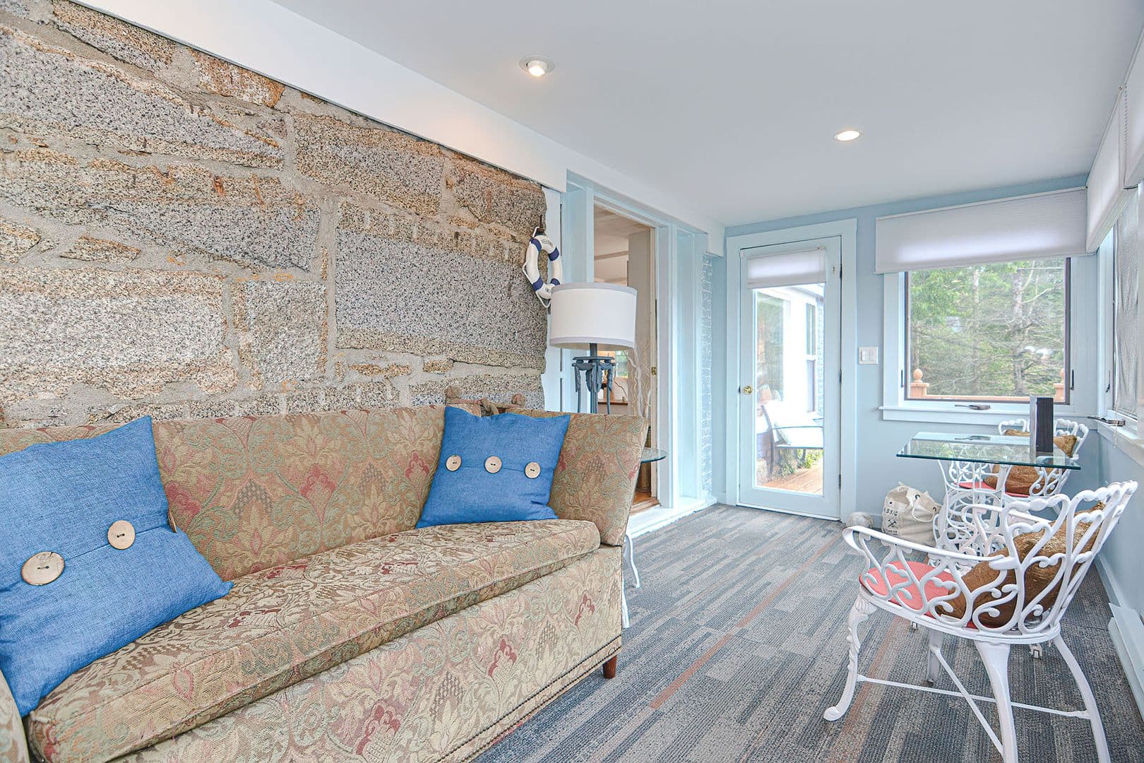 Rockport Apartment: 93 Granite St