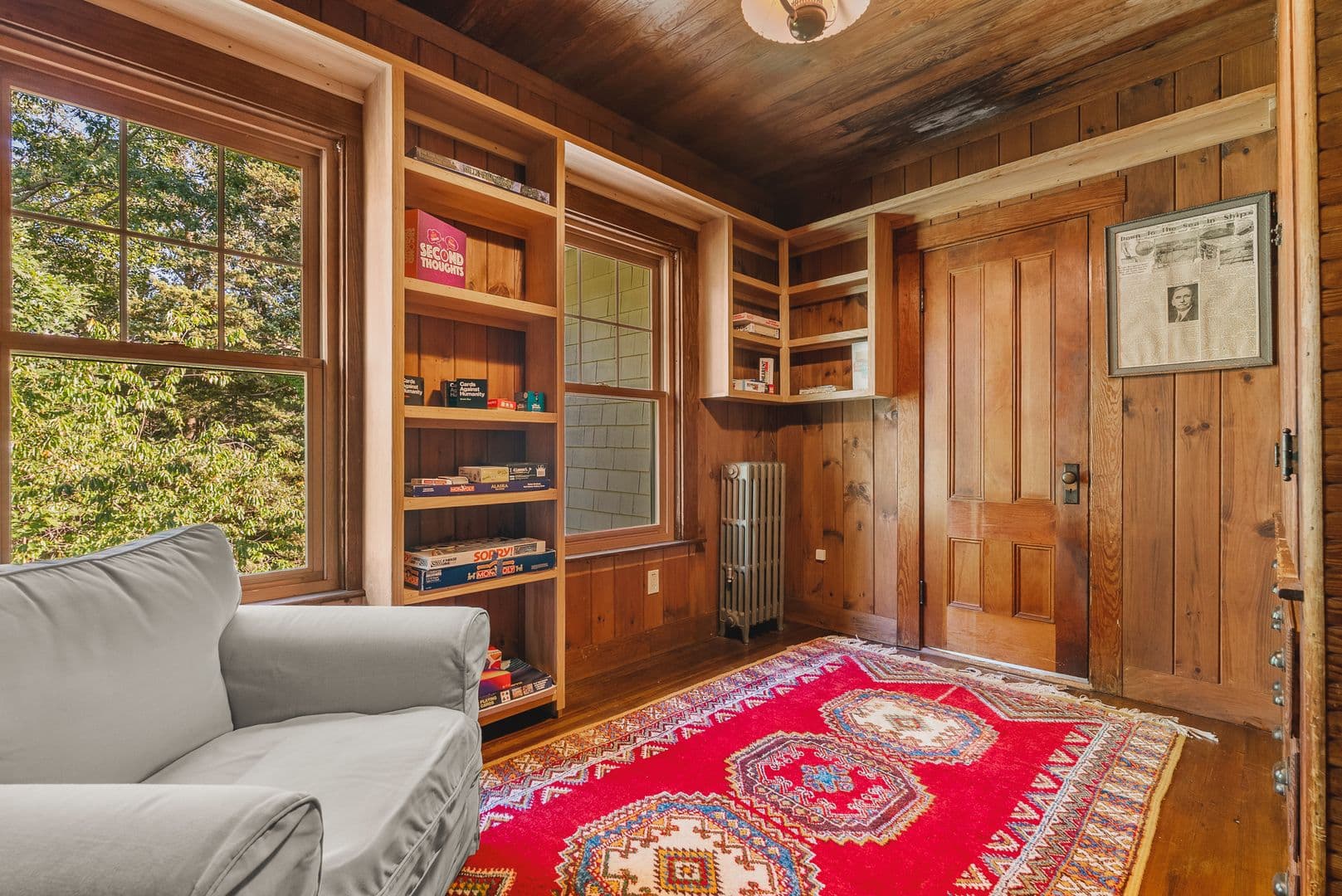 Gloucester House: 64 Riverview Road