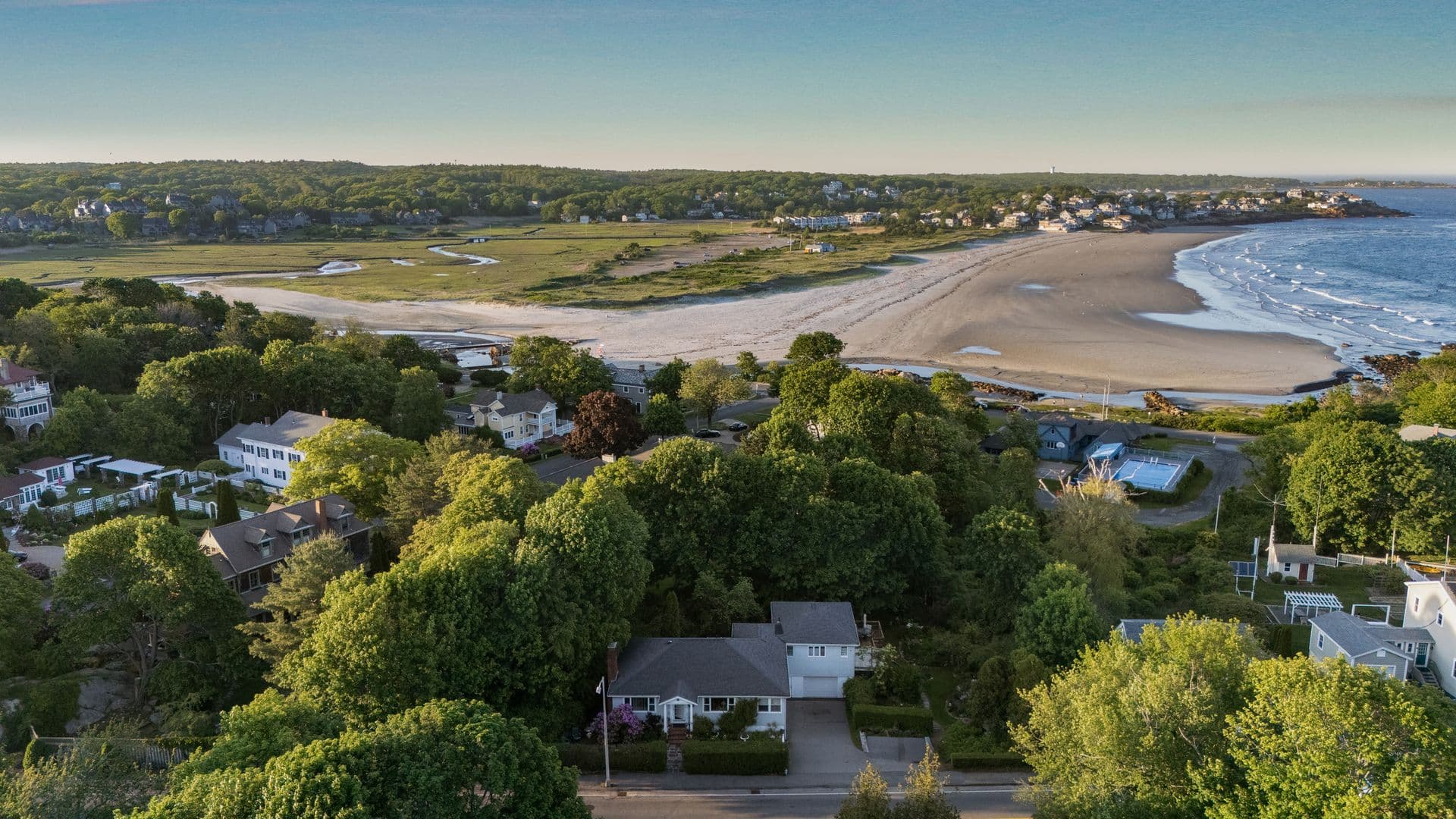 Gloucester Apartment: 24 Atlantic Road