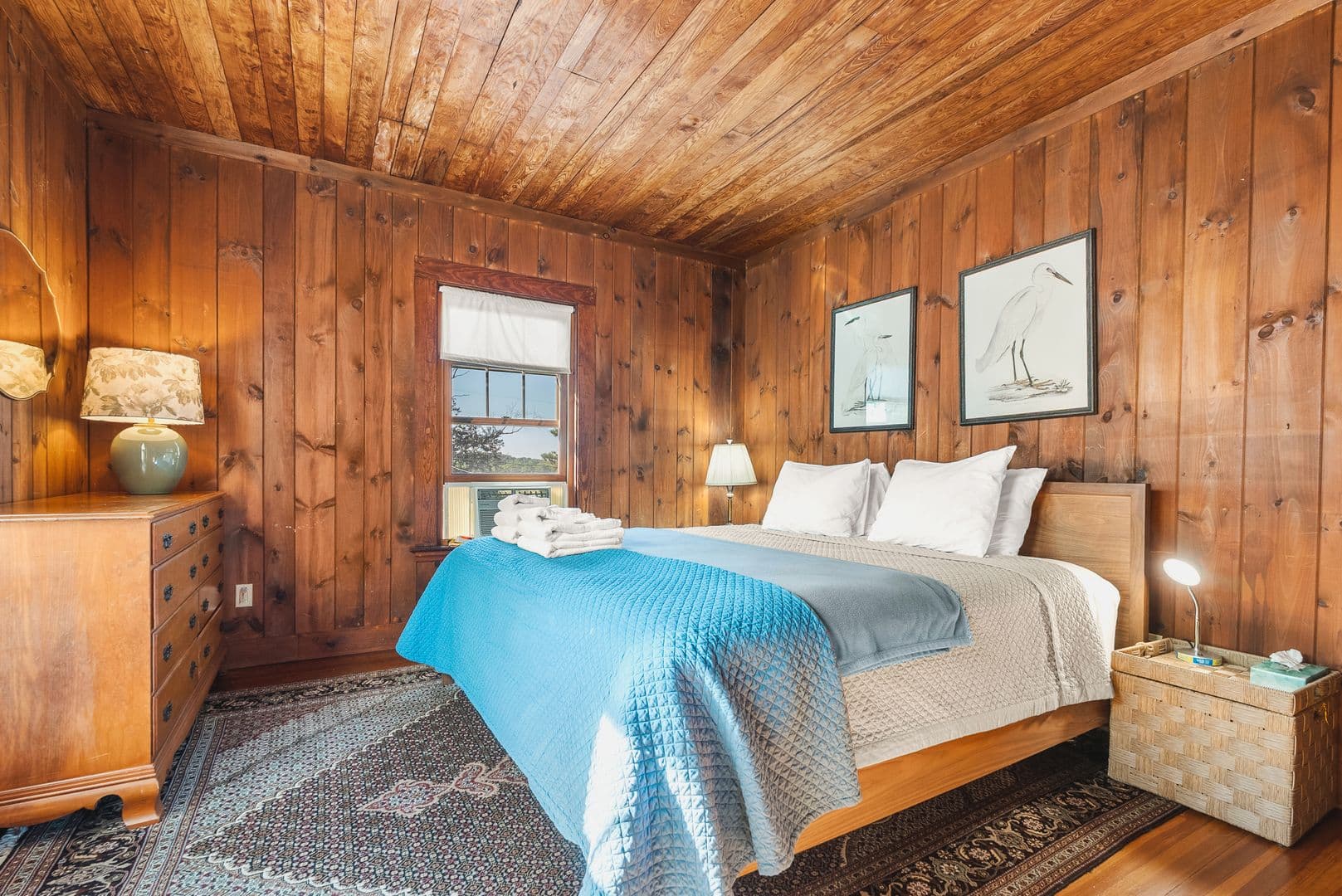 Gloucester House: 64 Riverview Road