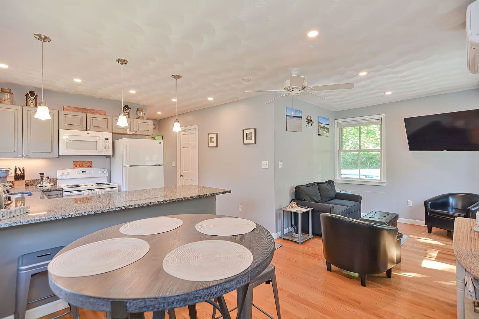 Gloucester House: 10 Josephs Way