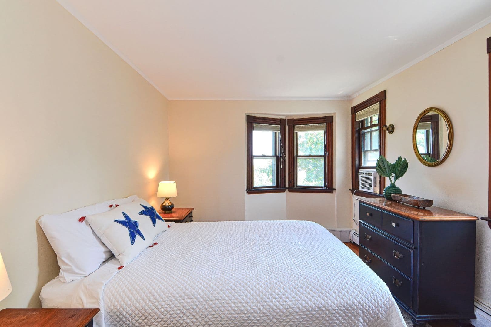 Rockport House: 16 Oakes Lane