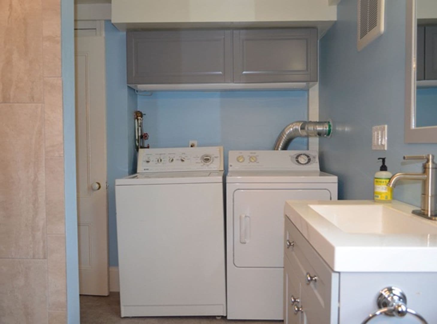 Rockport House: 7 Granite Street