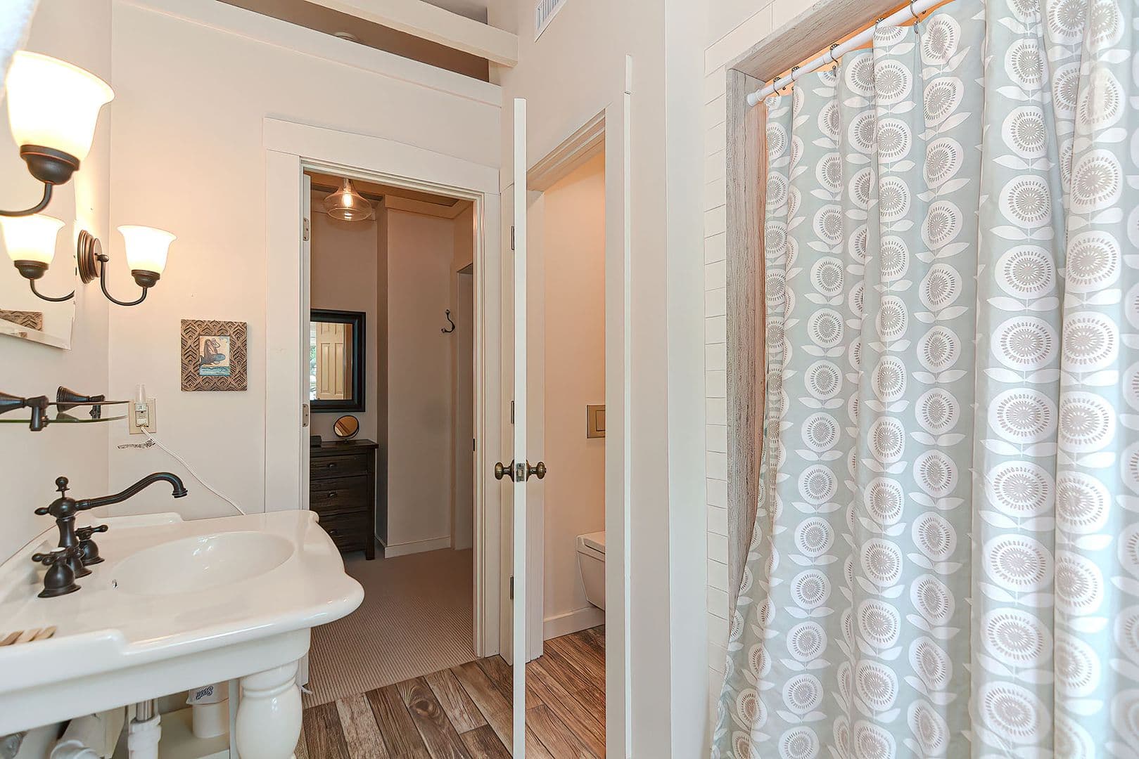 Rockport Apartment: 68B Granite Street