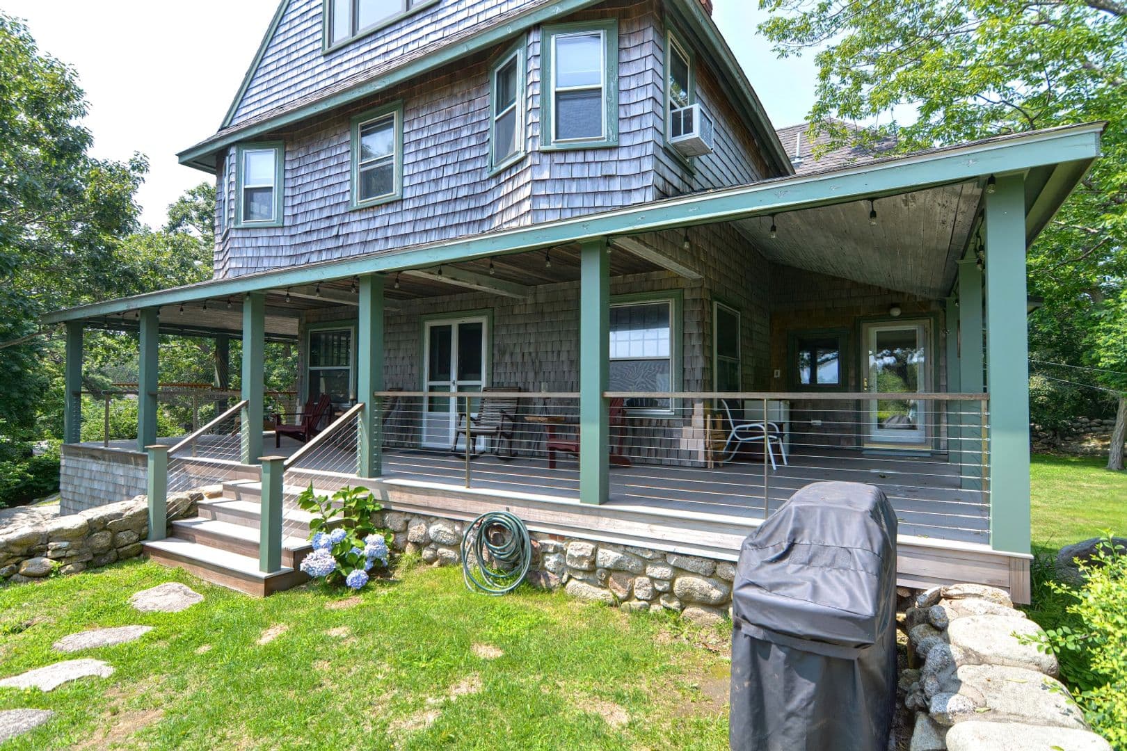 Rockport House: 16 Oakes Lane