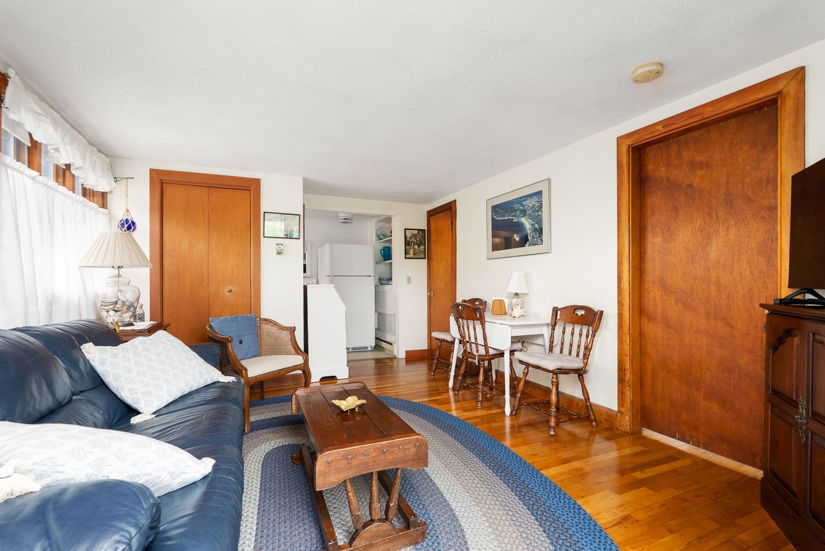 Gloucester Apartment: 24 Atlantic Road