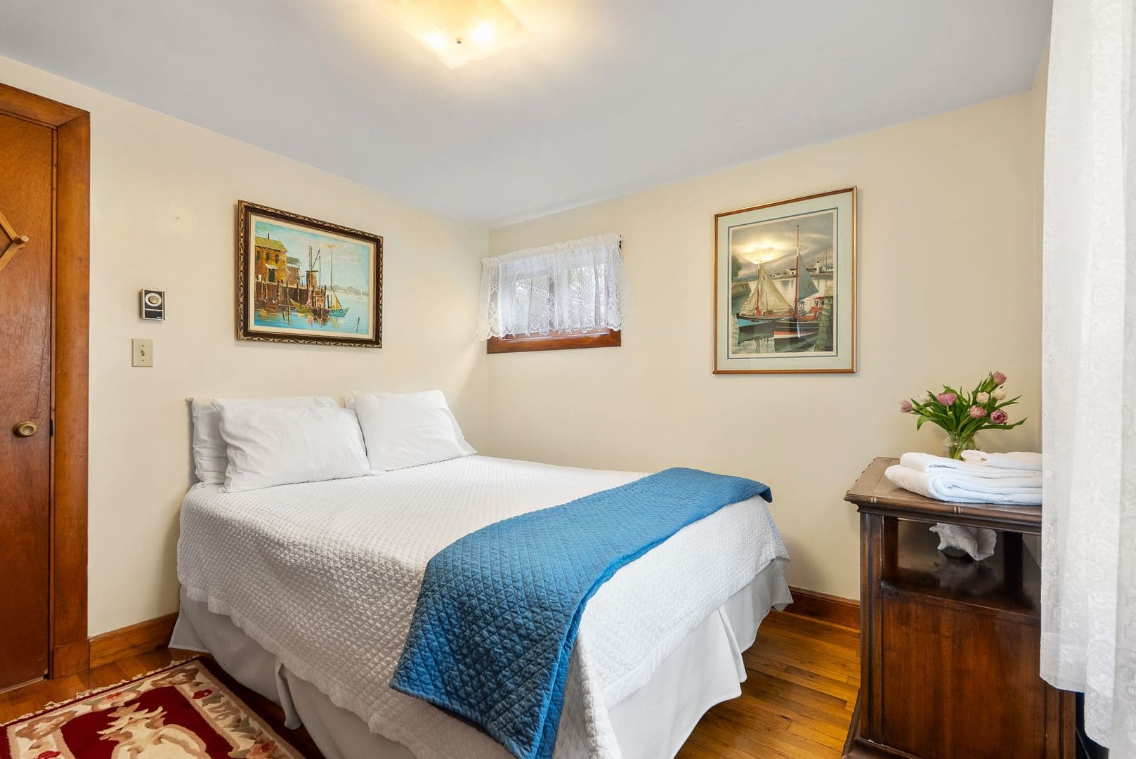 Gloucester Apartment: 24 Atlantic Road