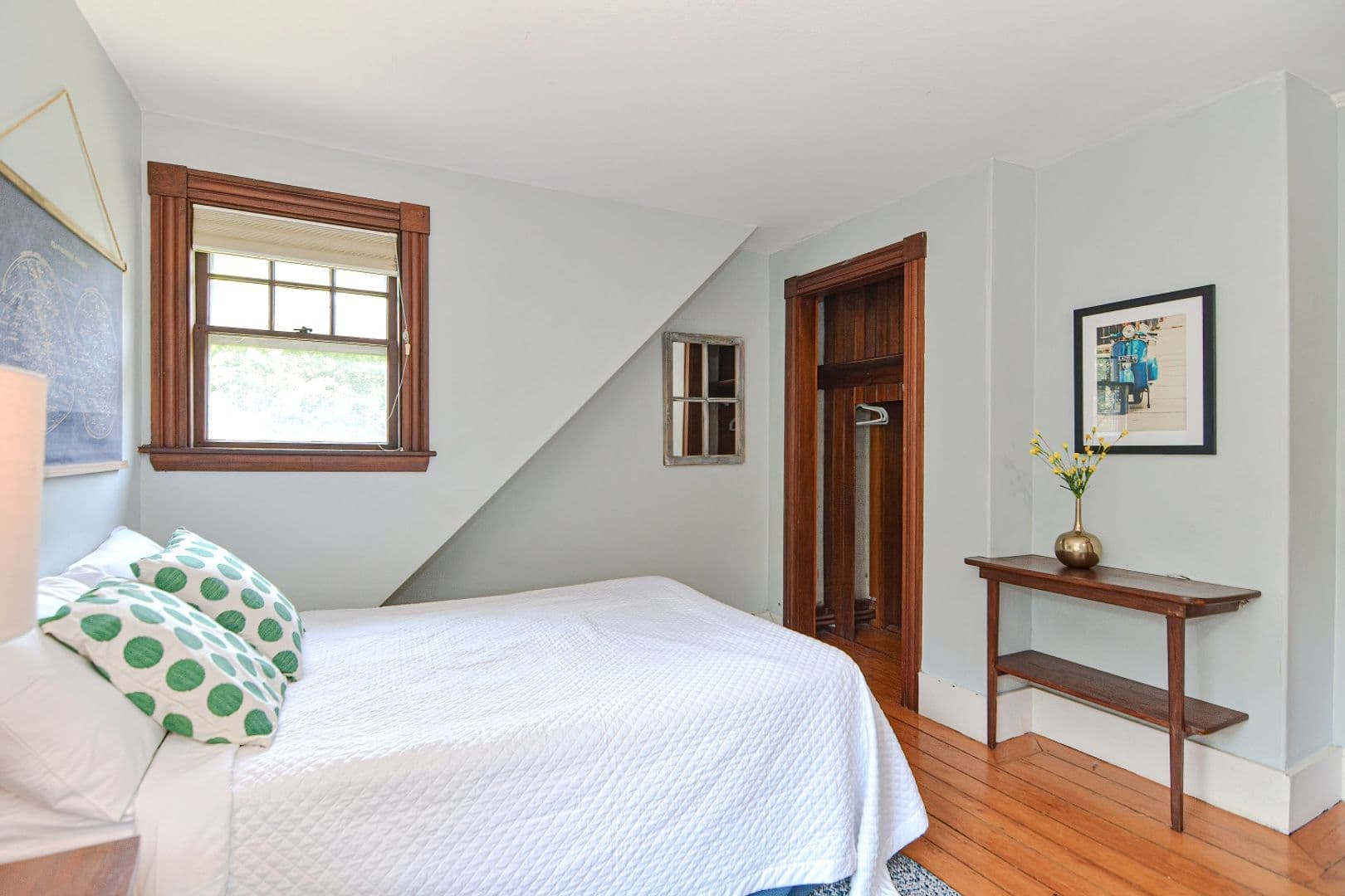 Rockport House: 16 Oakes Lane