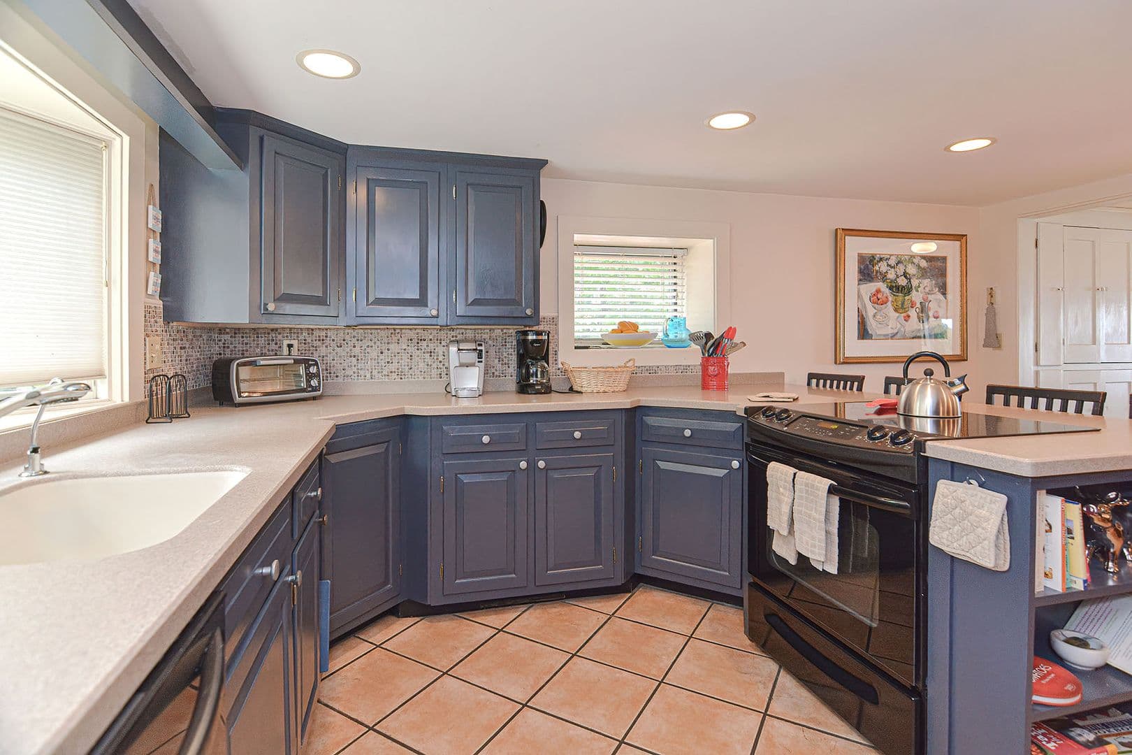 Rockport Apartment: 93 Granite St