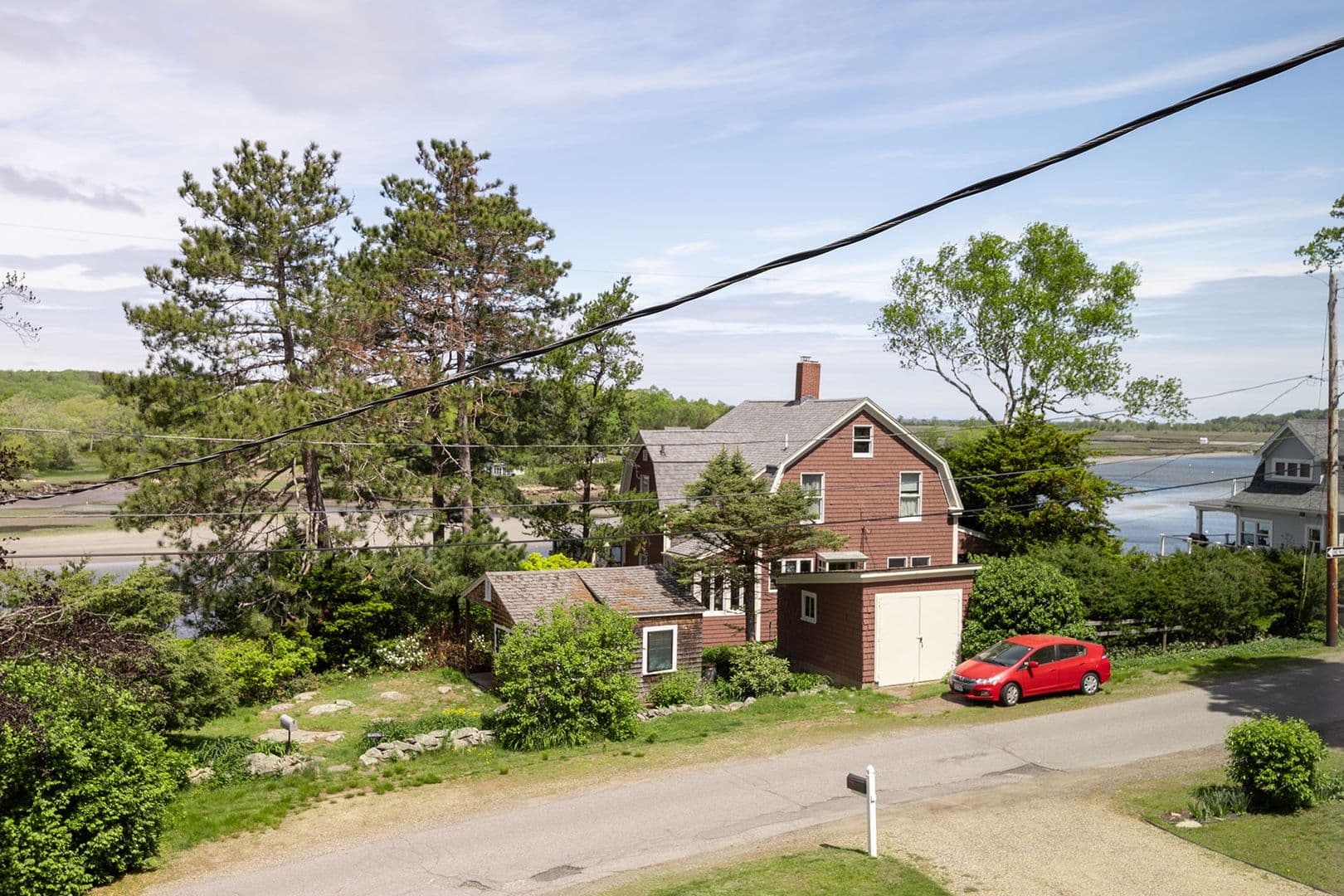 Gloucester House: 64 Riverview Road