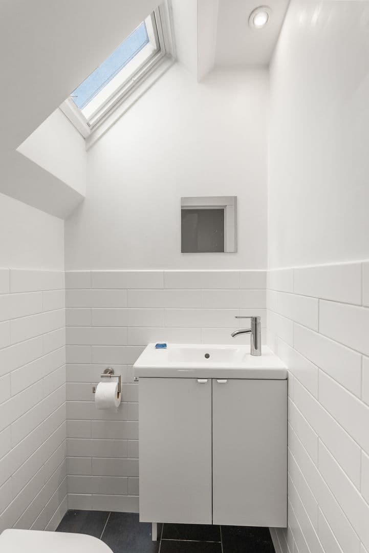 Gloucester House: 11 South Kilby Street