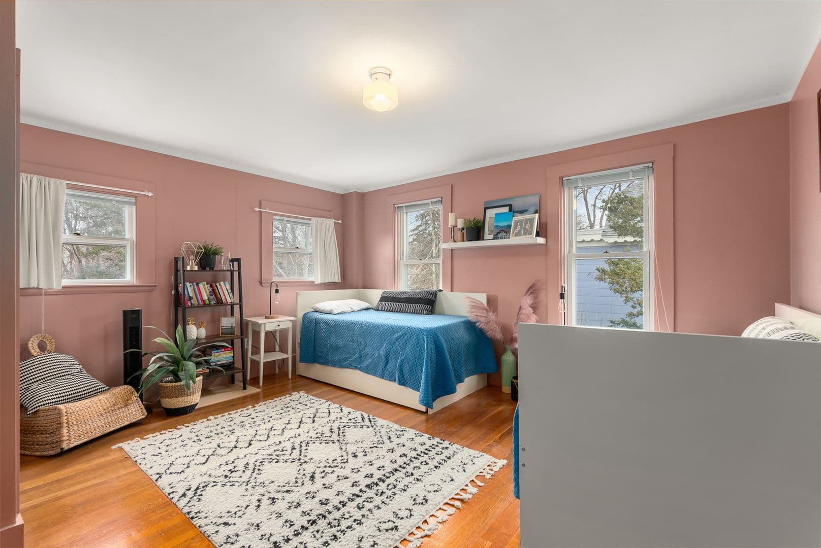 Gloucester House: 11 South Kilby Street