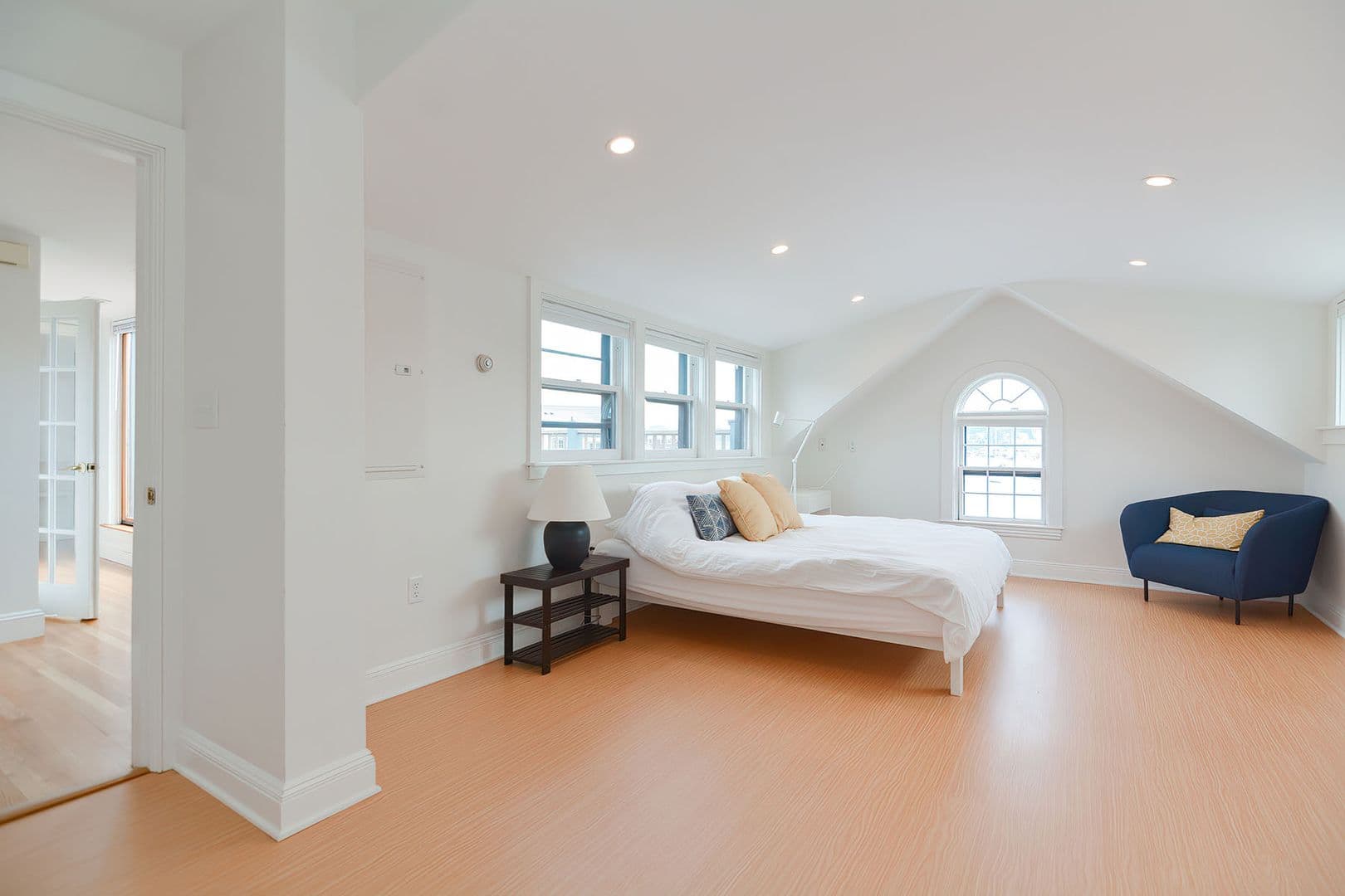 Gloucester Apartment: 37 Rocky Neck Avenue, Unit A