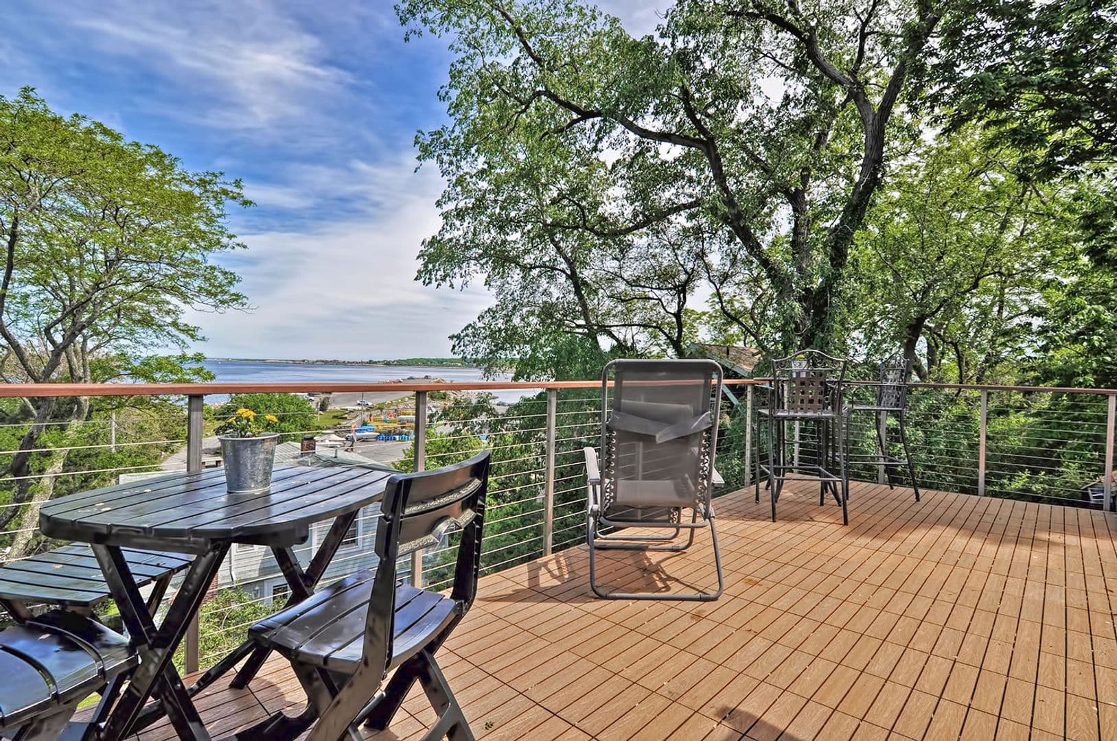 Rockport Apartment: 93 Granite St