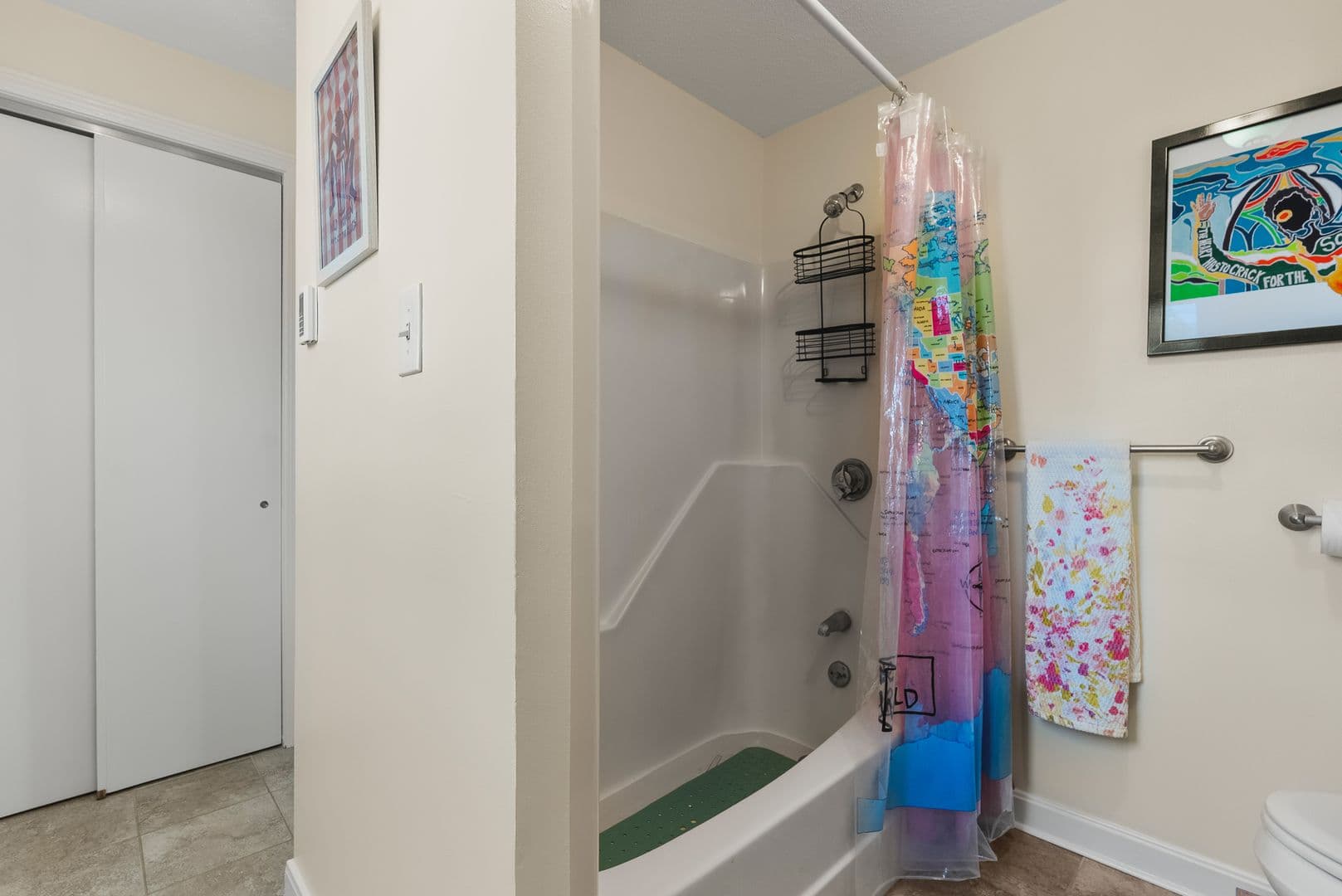 Gloucester House: 62 Eastern Point Road, #2