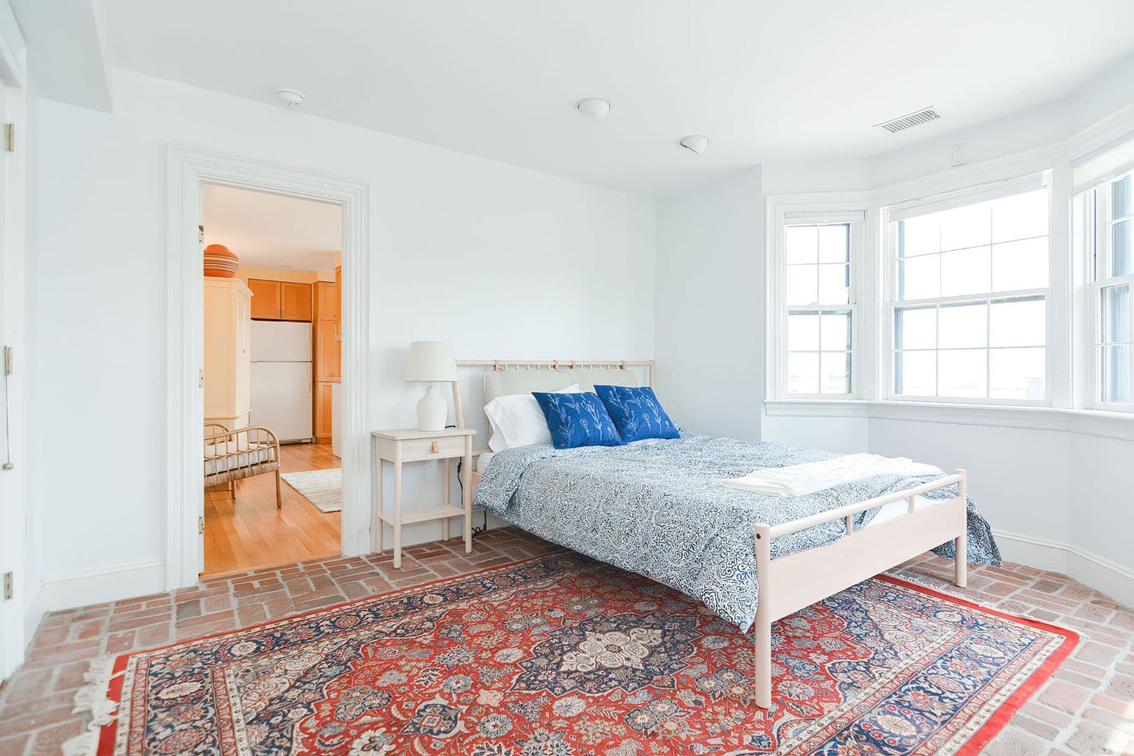 Gloucester Apartment: 37 Rocky Neck Avenue, Unit A
