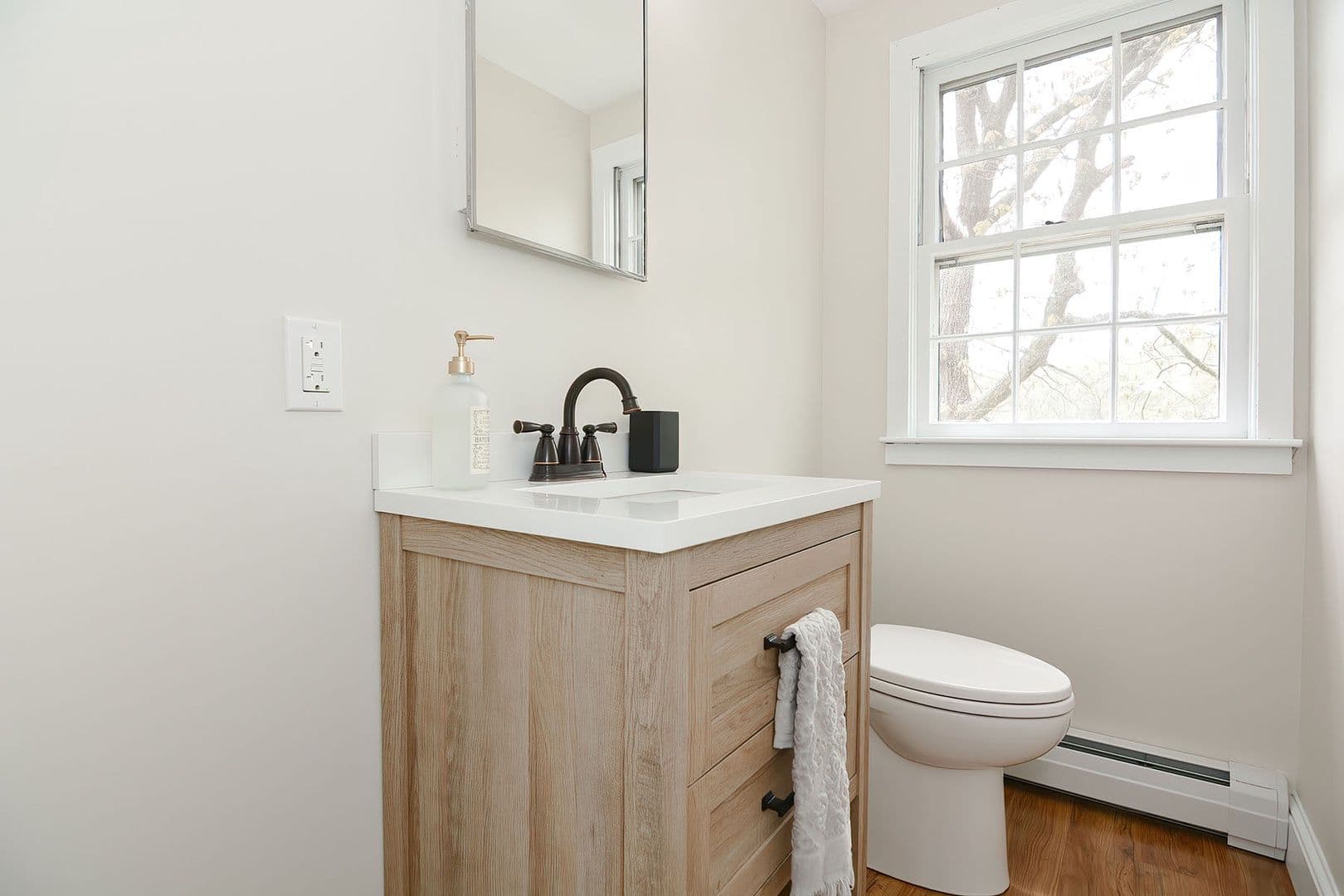 Rockport House: 248 Granite Street
