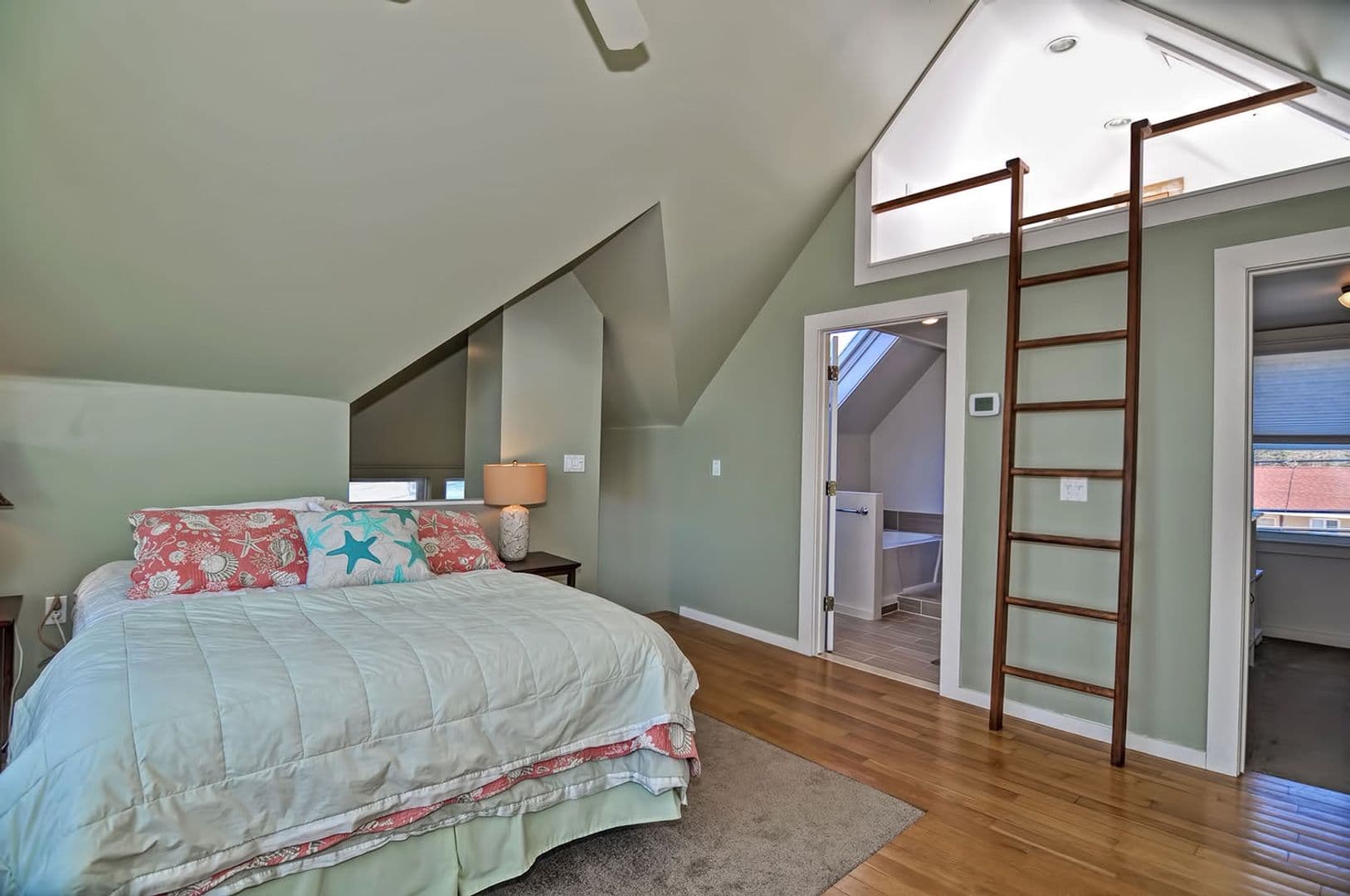 Gloucester House: 660 Washington Street