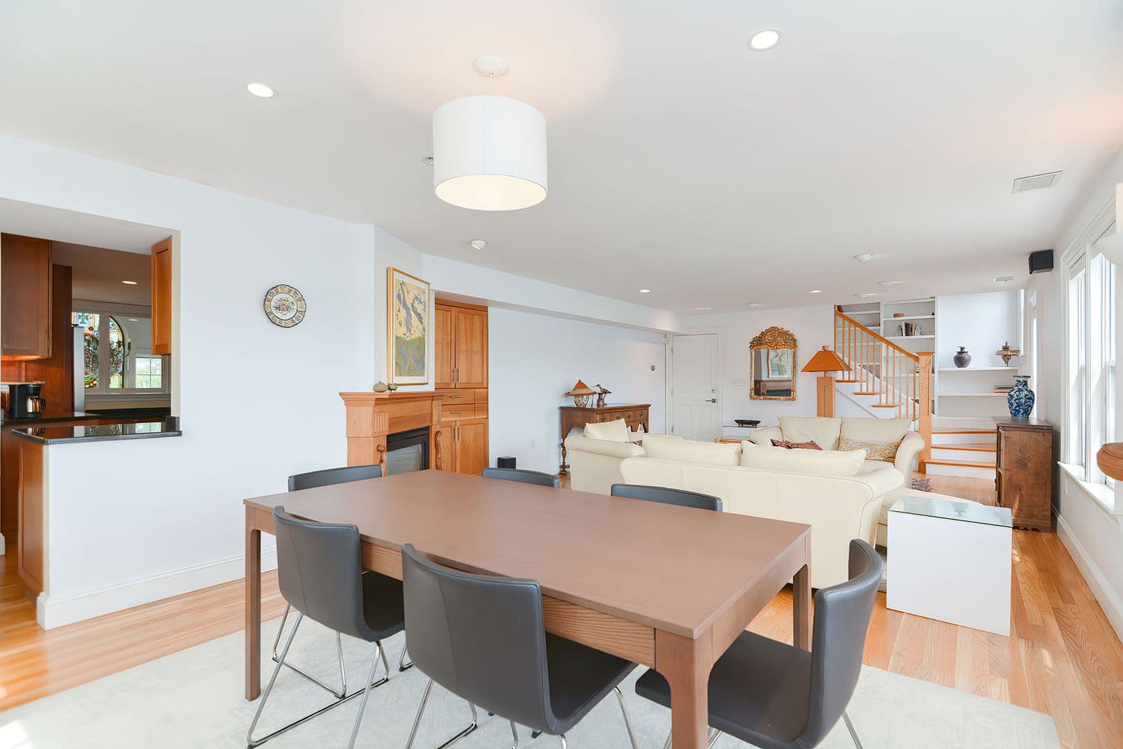Gloucester Apartment: 37 Rocky Neck Avenue, Unit A