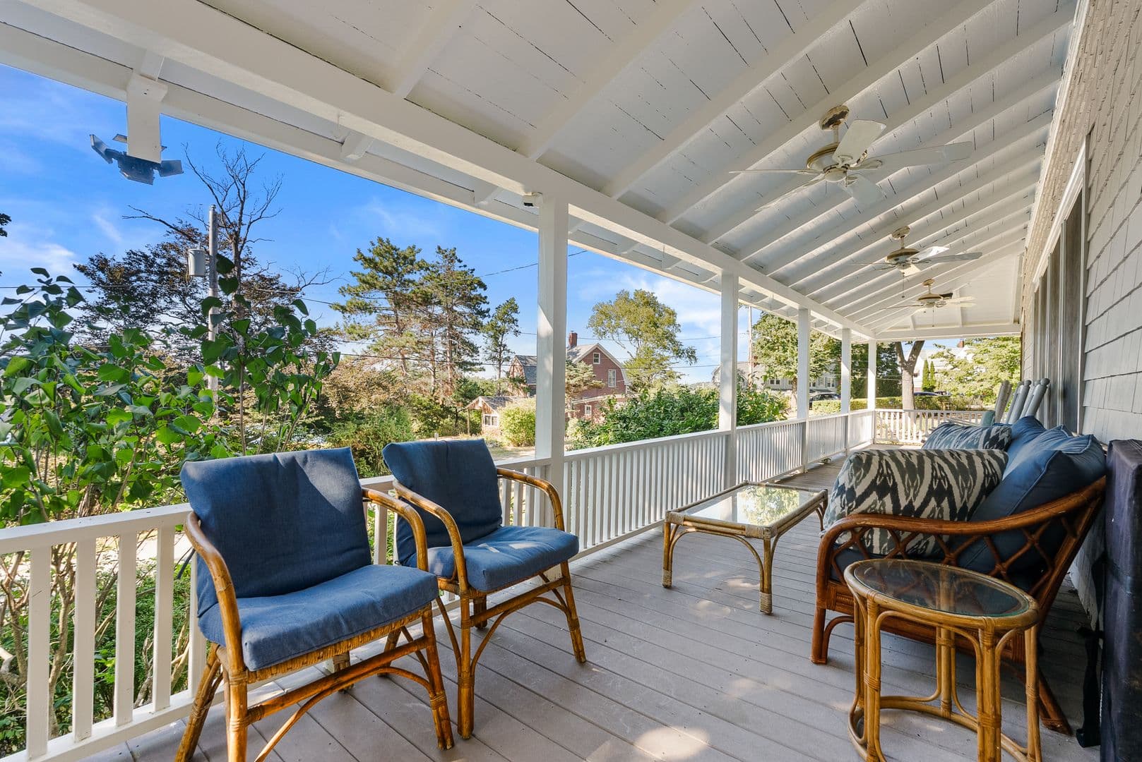 Gloucester House: 64 Riverview Road