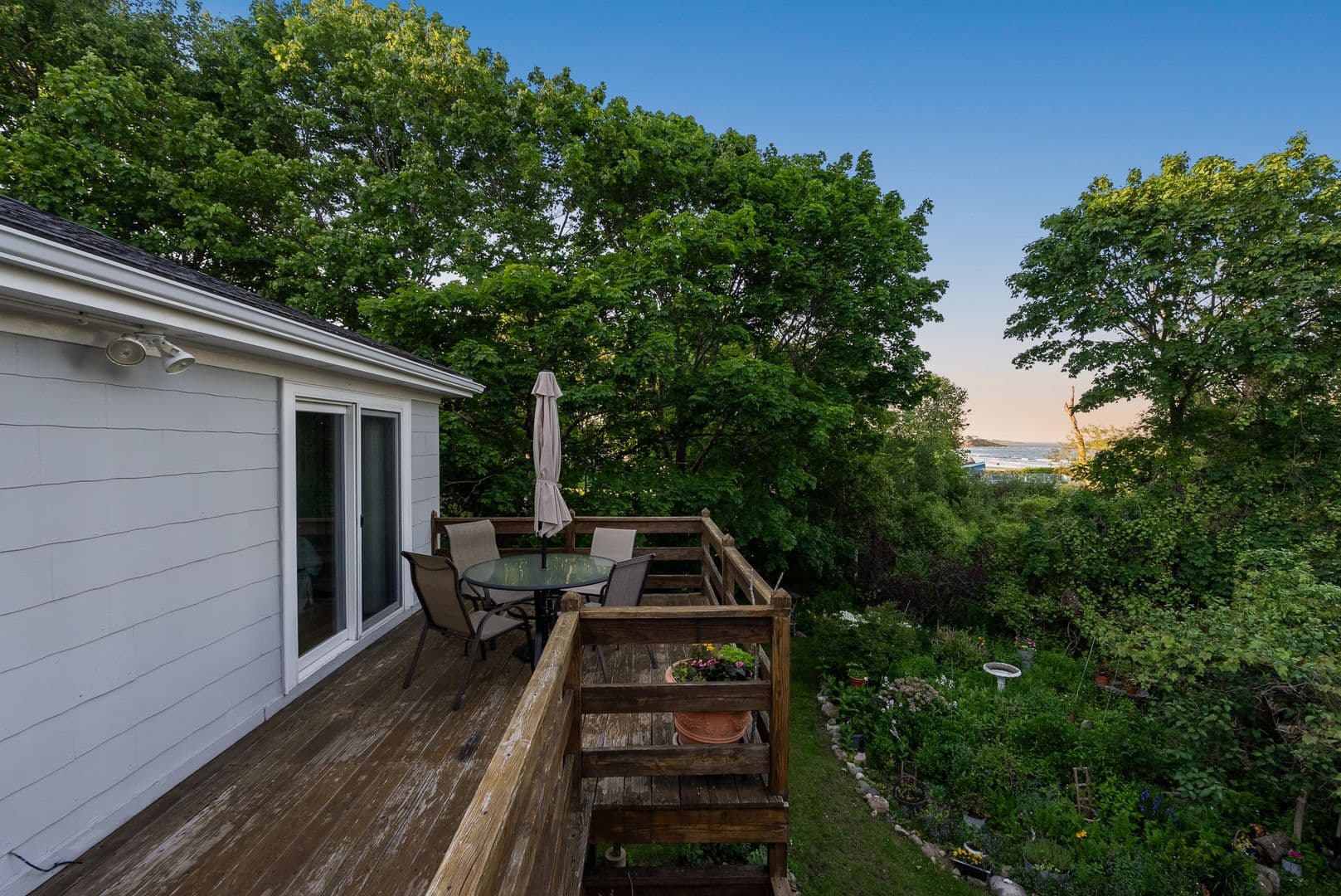 Gloucester Apartment: 24 Atlantic Road