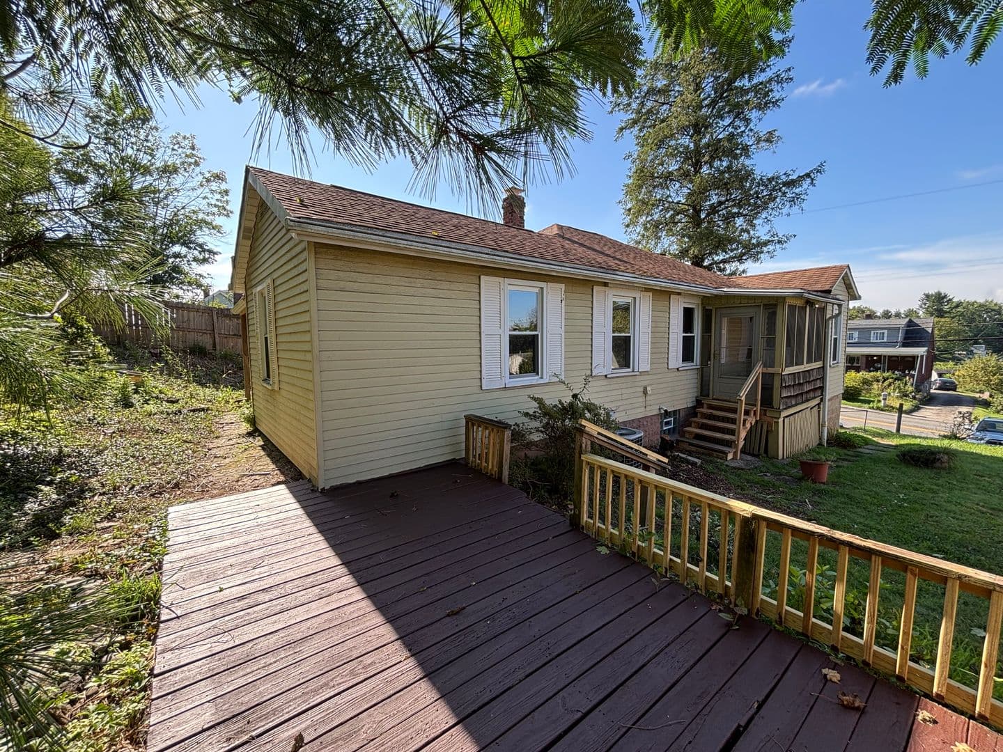 Monroeville House: 217 Rosecrest Dr