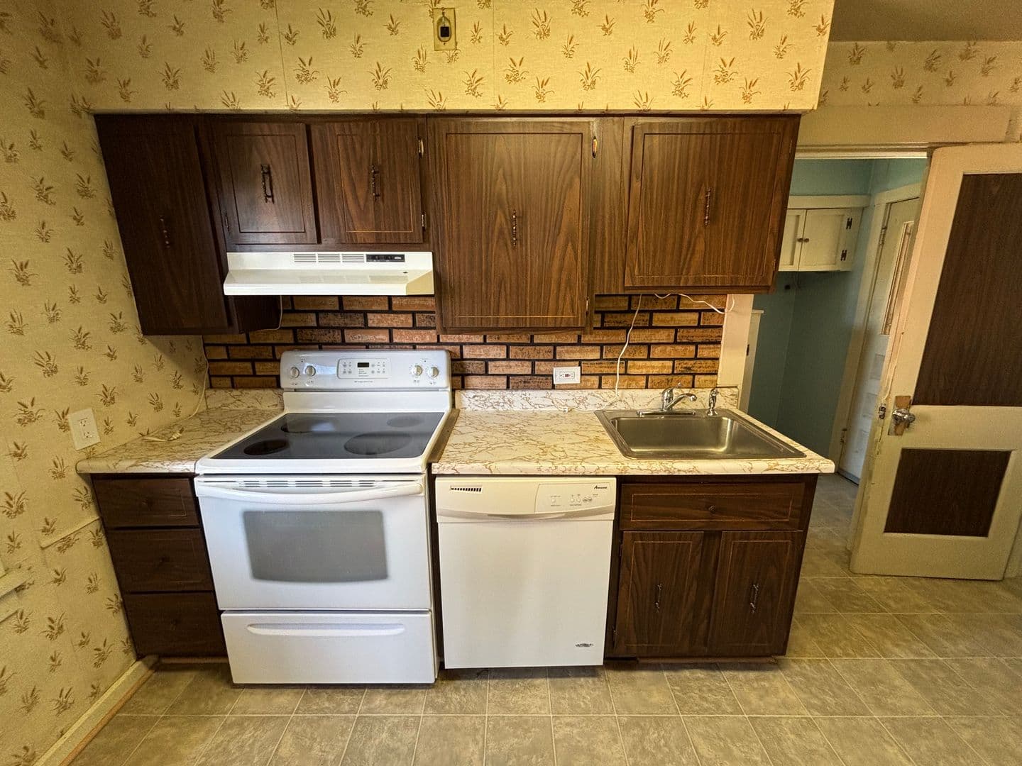 Monroeville House: 217 Rosecrest Dr