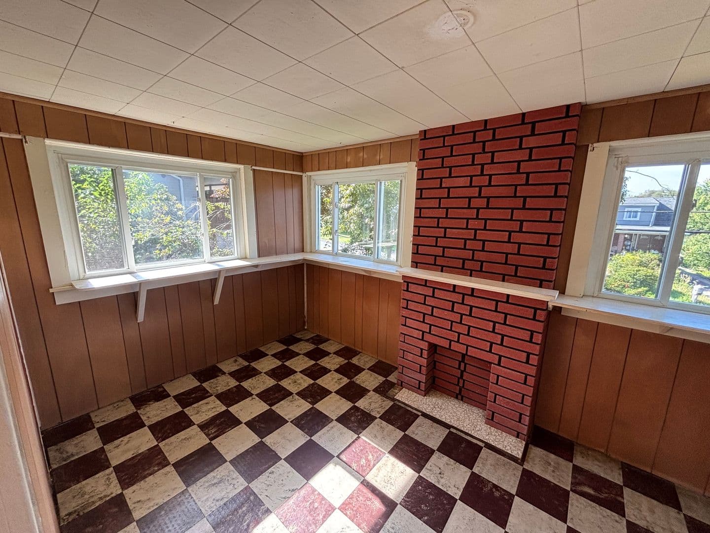 Monroeville House: 217 Rosecrest Dr