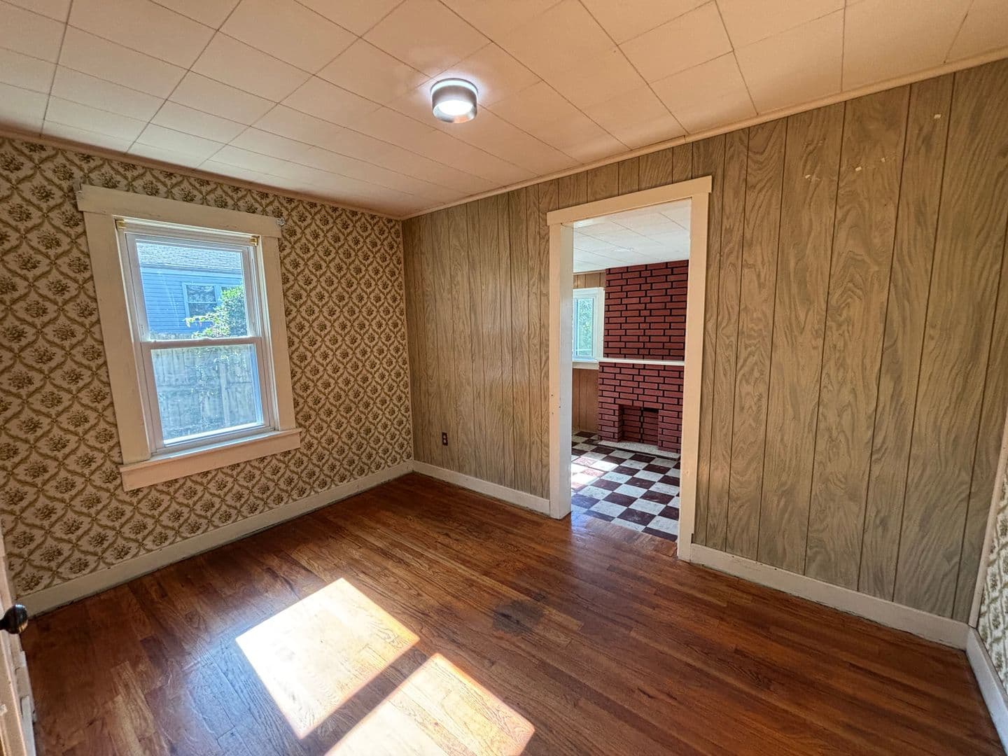 Monroeville House: 217 Rosecrest Dr