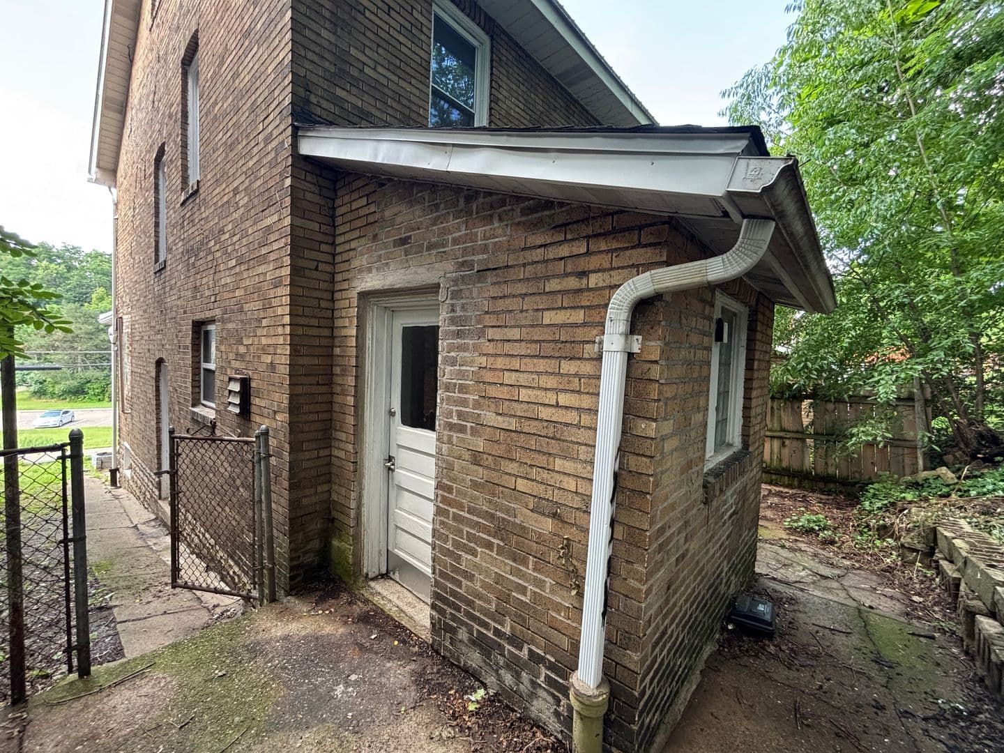 Pittsburgh House: 1409 Brookline Blvd