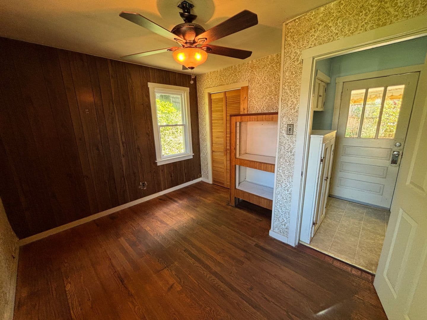 Monroeville House: 217 Rosecrest Dr