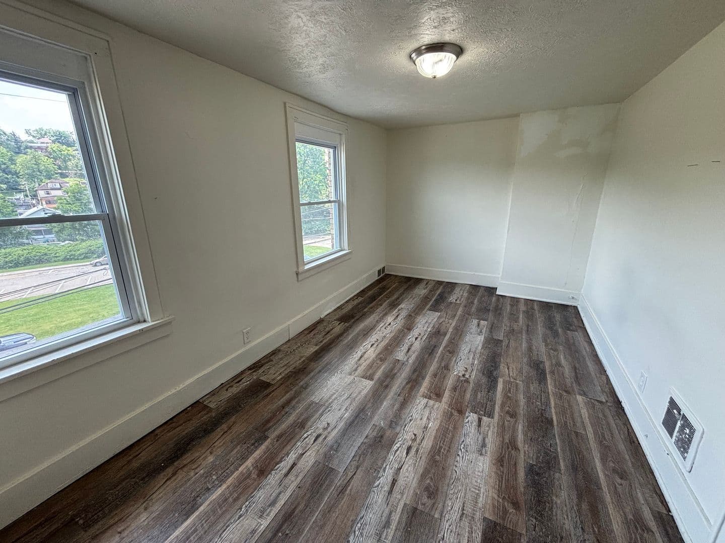 Pittsburgh House: 1409 Brookline Blvd