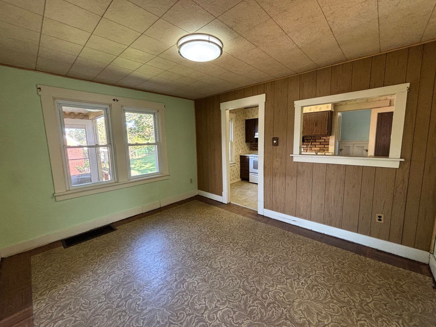 Monroeville House: 217 Rosecrest Dr
