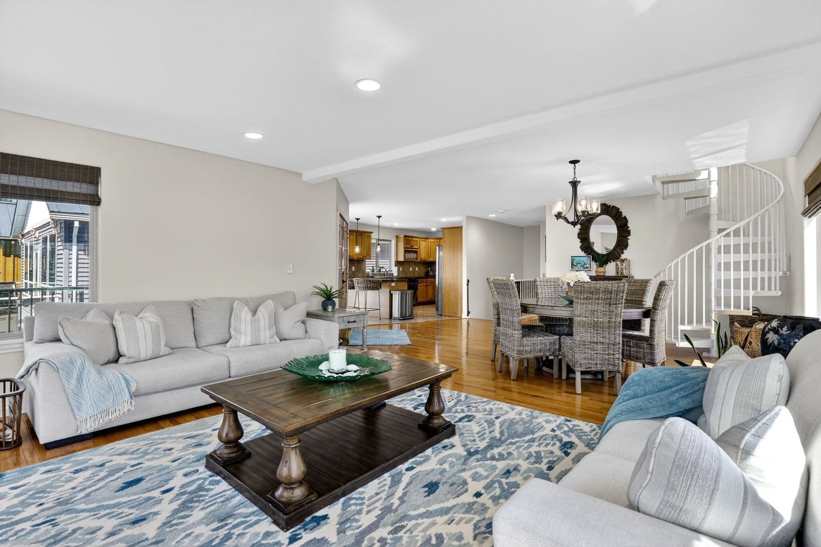 Portland House: 18525 NE Marine Drive, Slip #E3